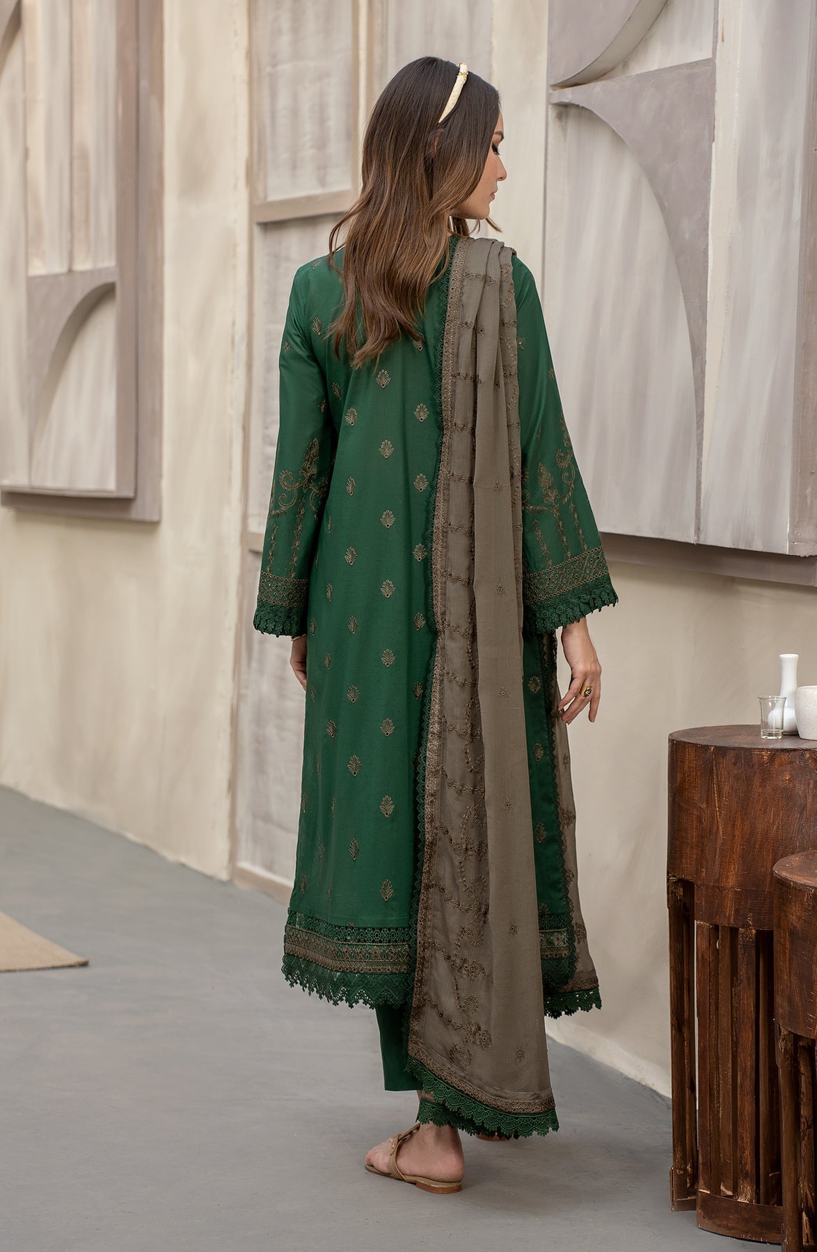 Zarif | Festive Lawn | ZFL 06 LIVIA - House Of Hania