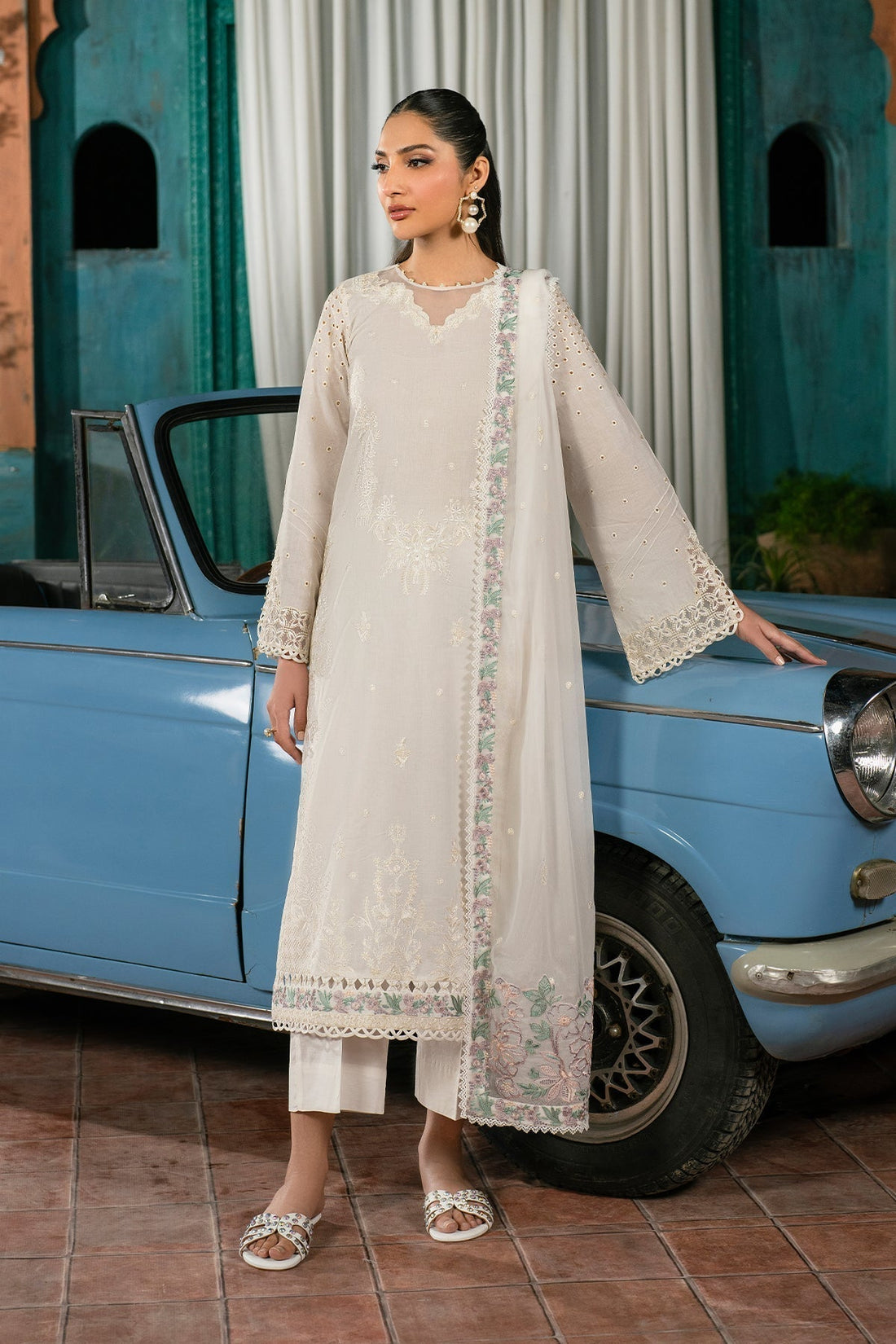 Zarif | Lamhay Luxury Eid Lawn 25 | 09 JANIRA - House Of Hania