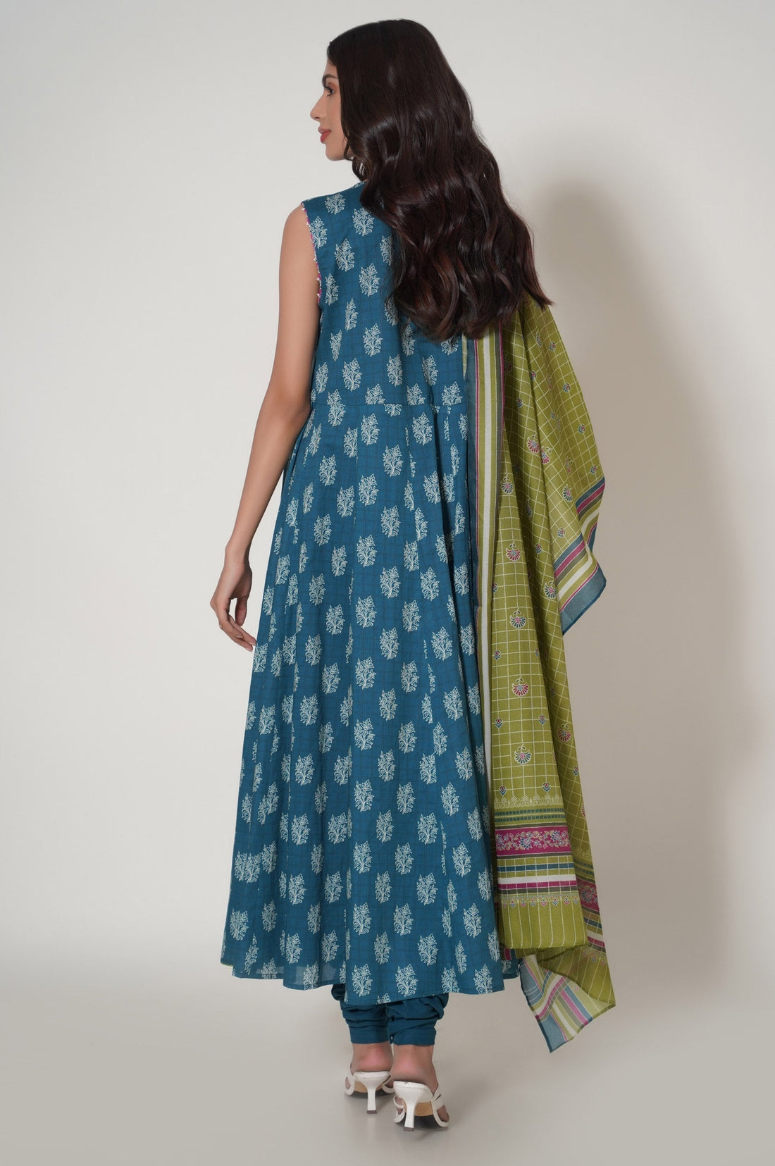 Zeen | Summer Collection 24 | 33621 - House Of Hania