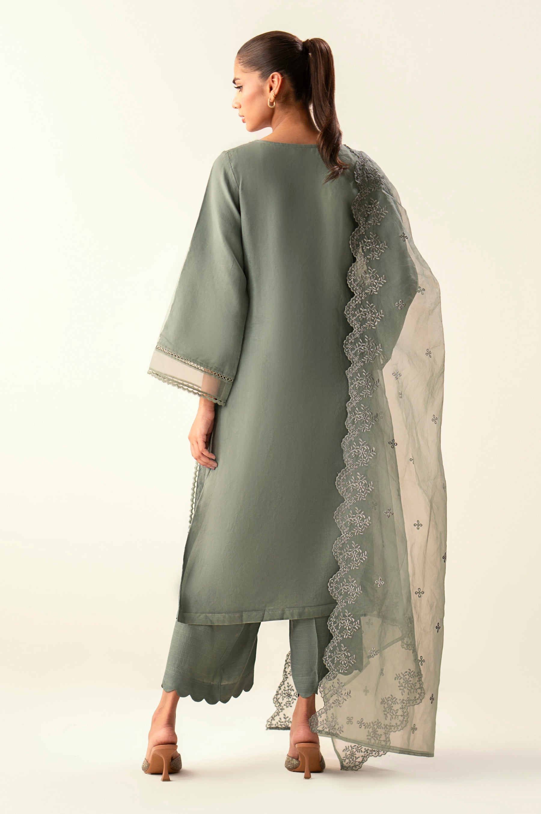 Zeen | Winter Collection | Organza 16 - House Of Hania