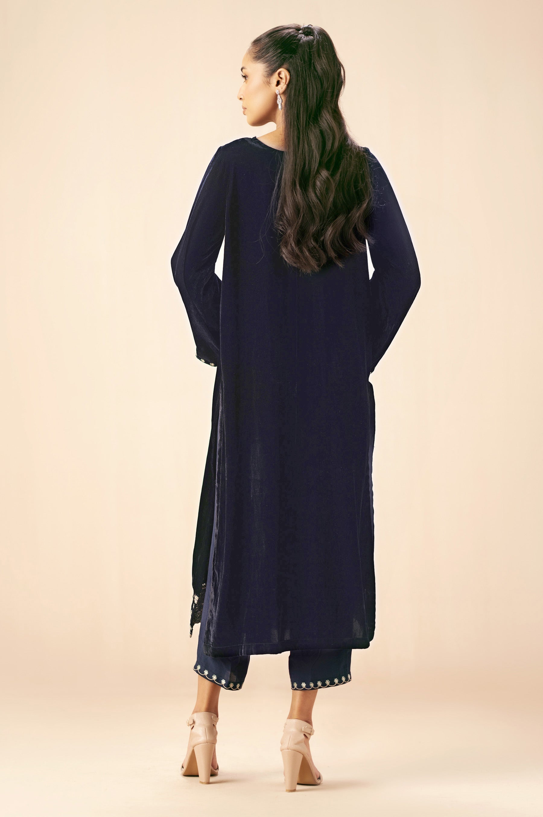 Zeen | Winter Collection | Velvet 10 - House Of Hania