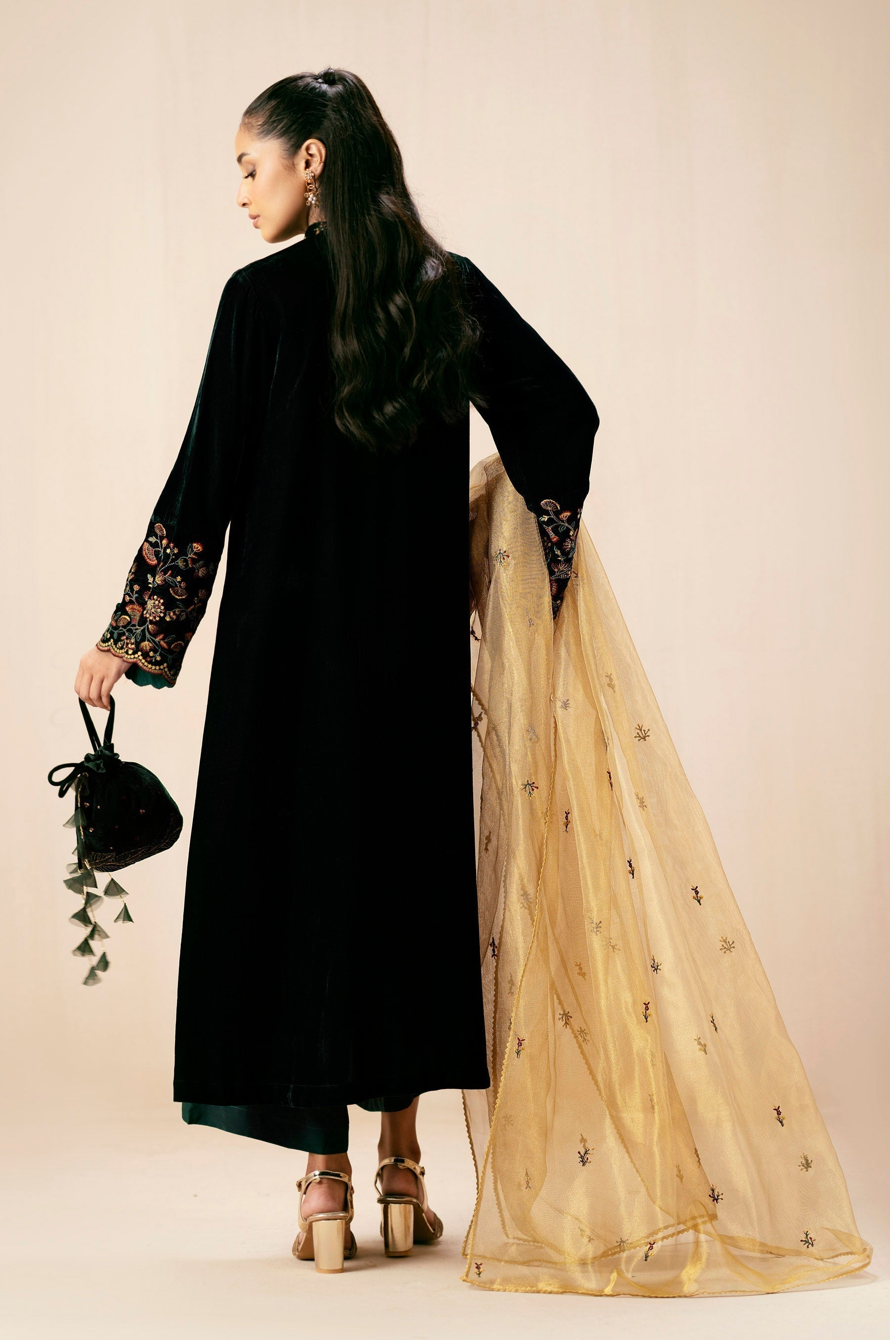 Zeen | Winter Collection | Velvet 14 - House Of Hania