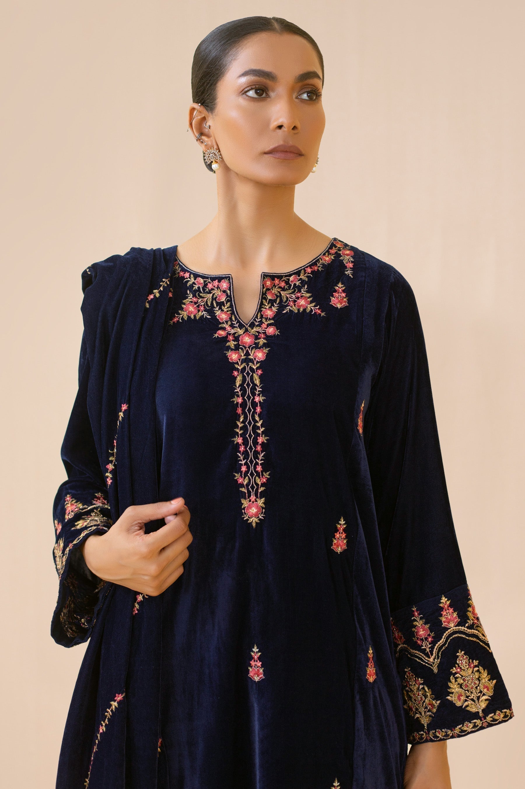 Zeen | Winter Collection | Velvet 27 - House Of Hania