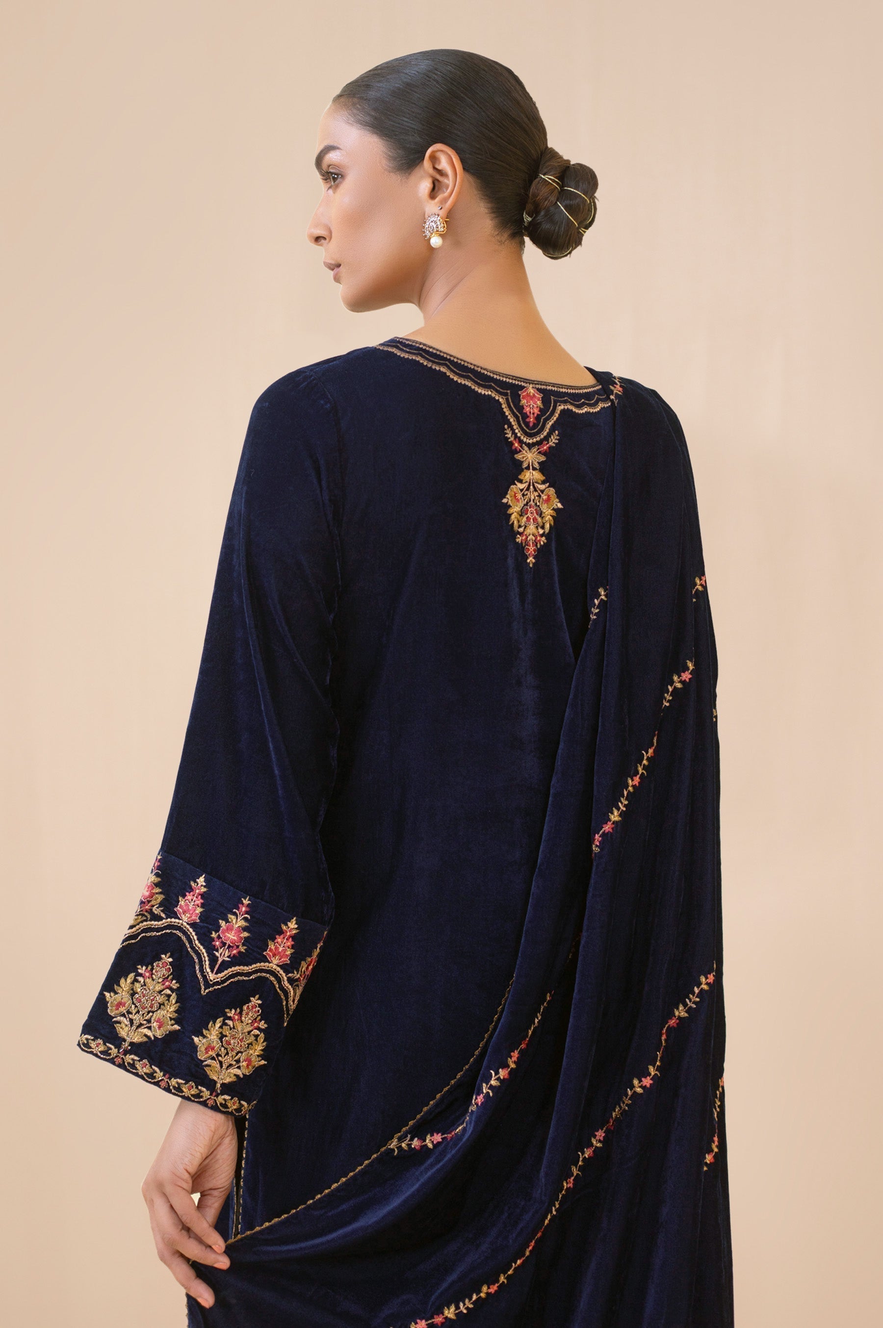 Zeen | Winter Collection | Velvet 27 - House Of Hania