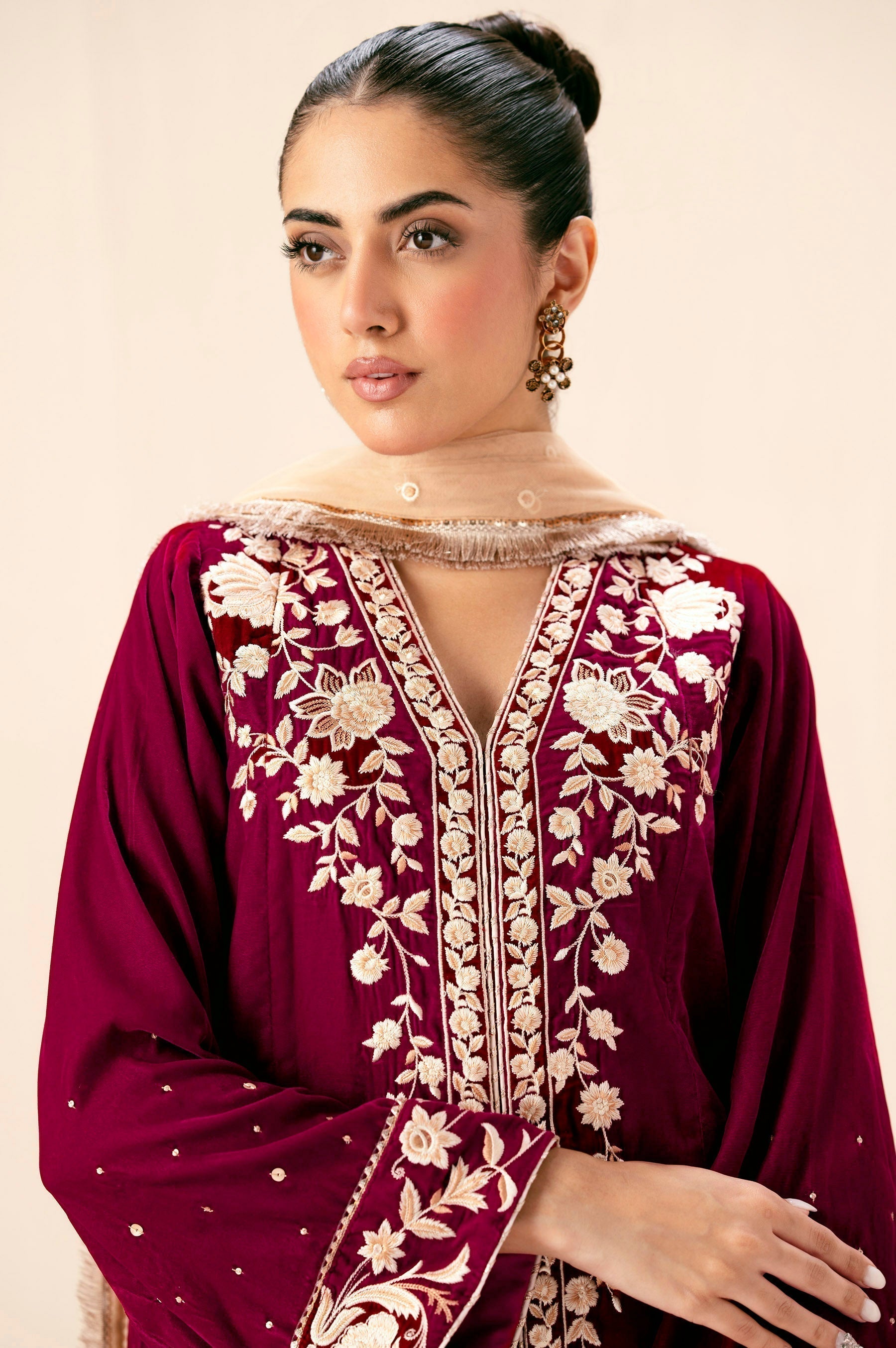 Zeen | Winter Collection | Velvet 30 - House Of Hania