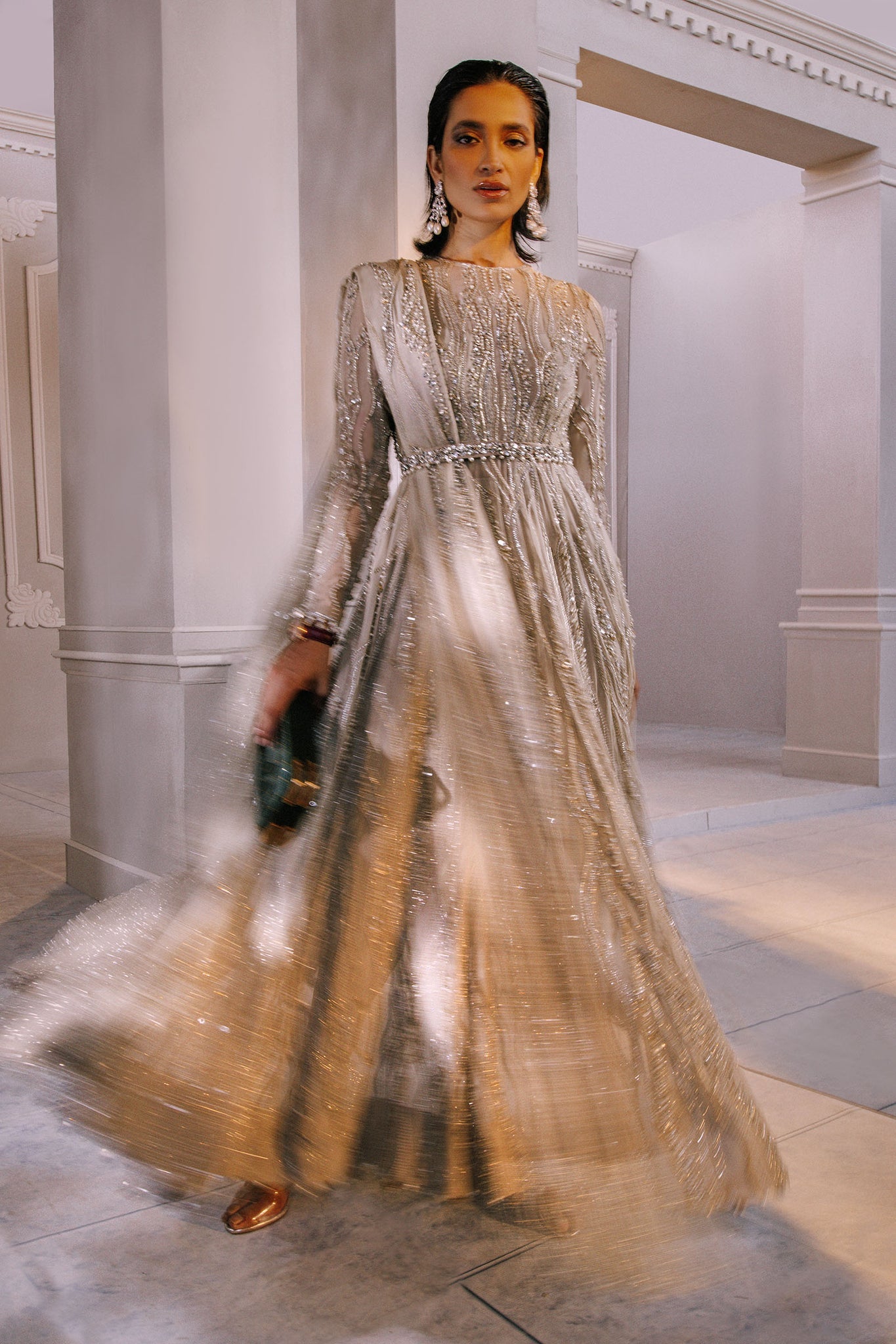 Elan | Demi Couture Onirique | LUISANTE D'OR (EP-20856) - House Of Anaya