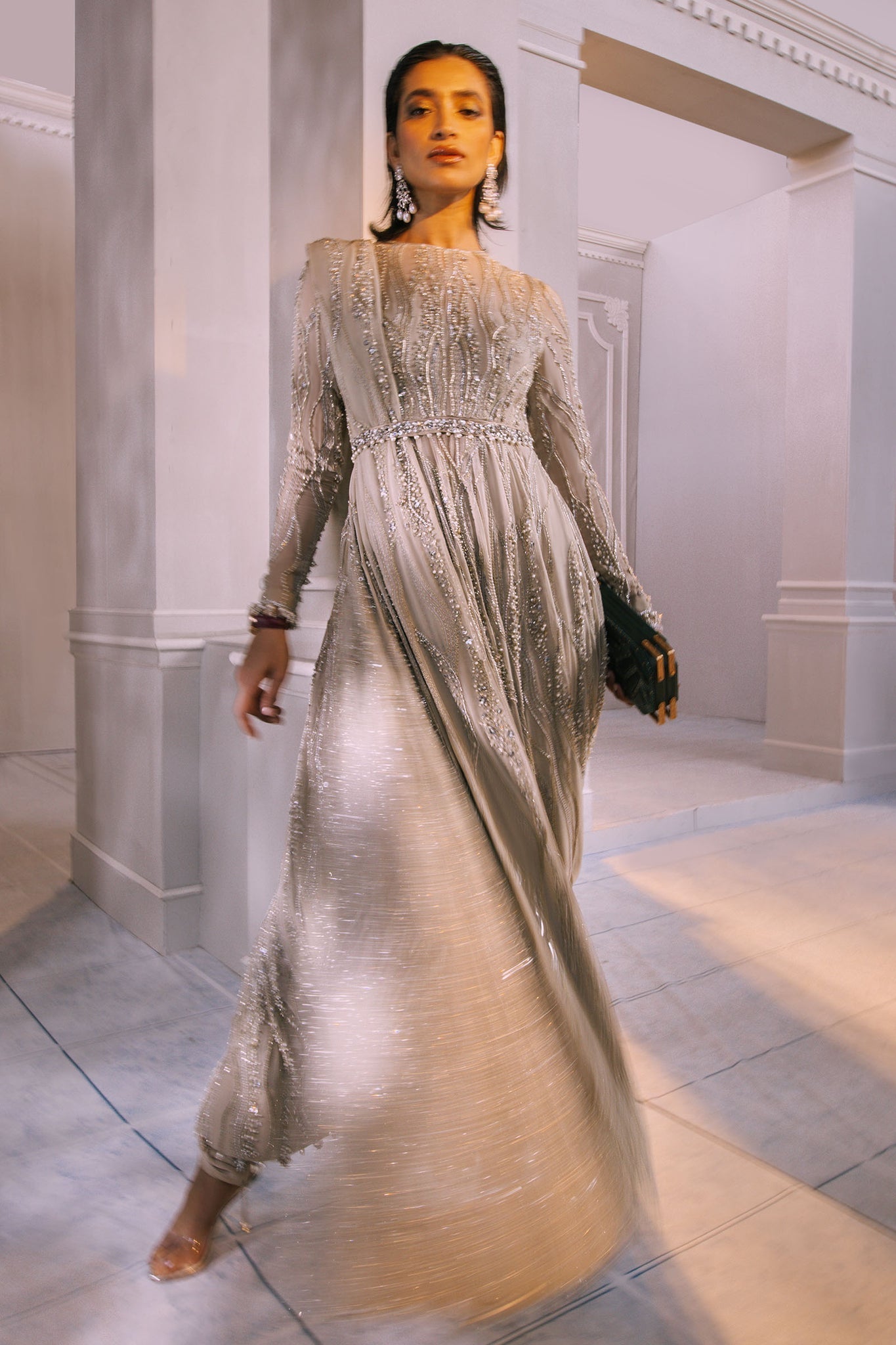 Elan | Demi Couture Onirique | LUISANTE D'OR (EP-20856) - House Of Anaya