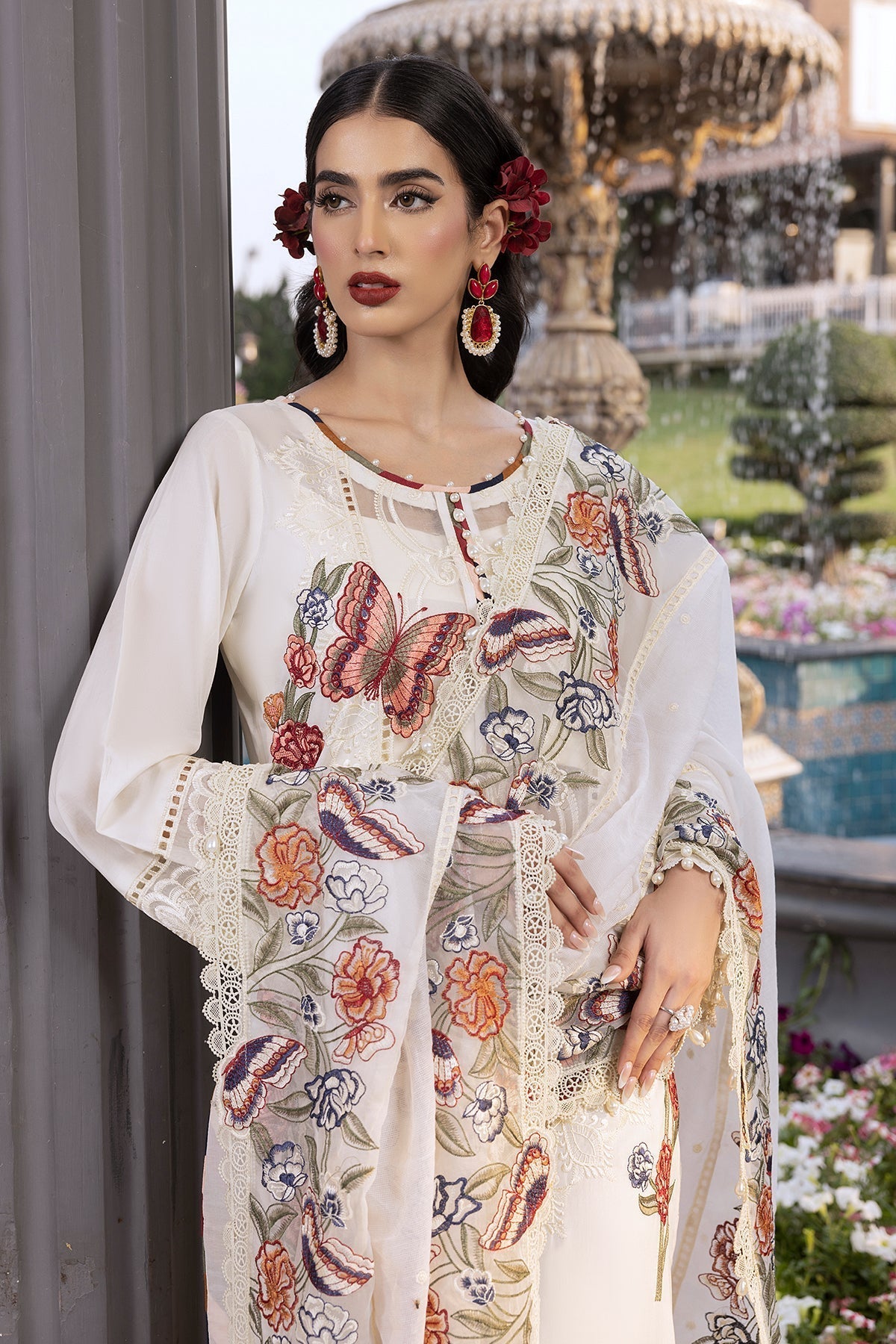Raeesa Premium | Jazmine Collection | White Queen