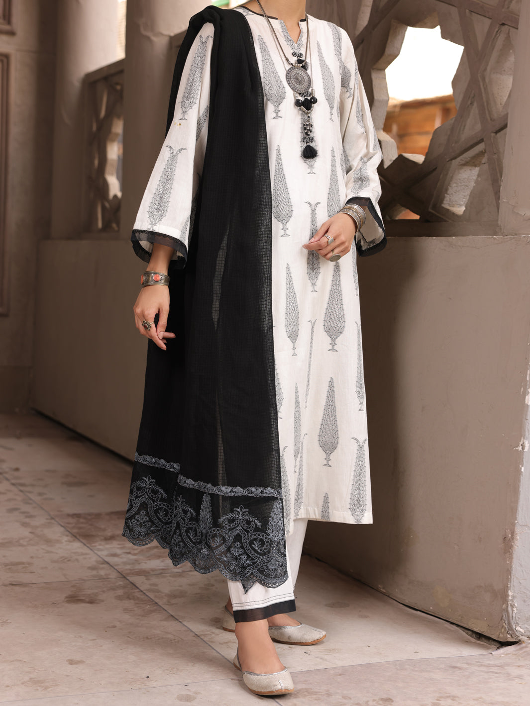 Almirah | Luxury Edit | ALP-3PS-1634