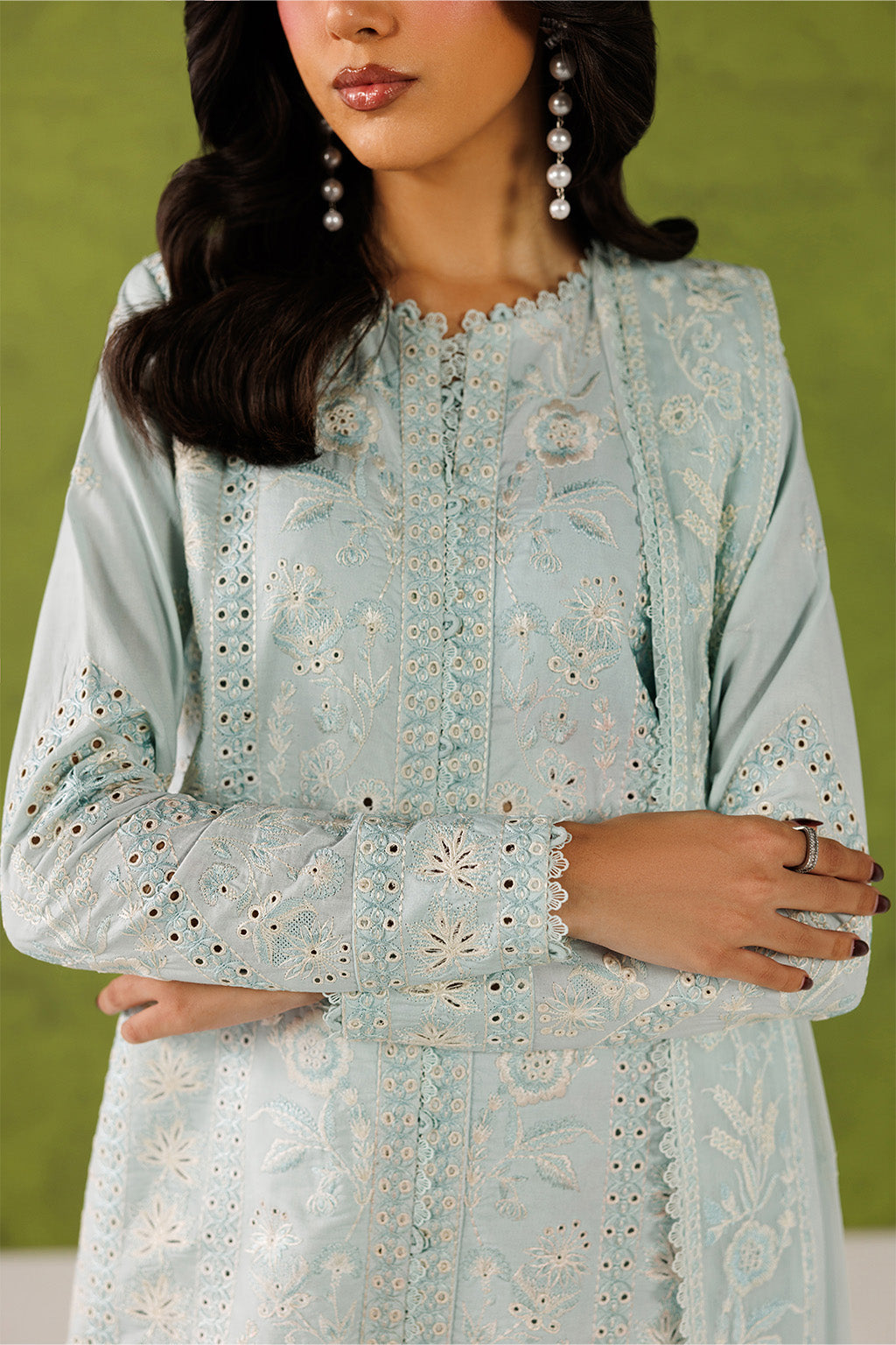 Emaan Adeel SORELLE P0134 lawn outfit in pale mint green — embroidery close-up