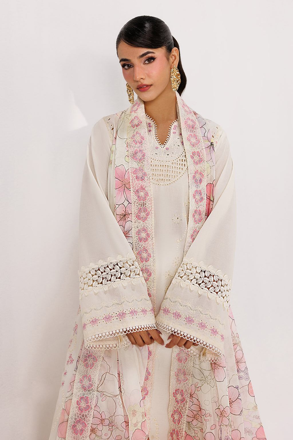 Emaan Adeel MINIMALISM P0024 lawn outfit in ivory with pink details — upper-body view