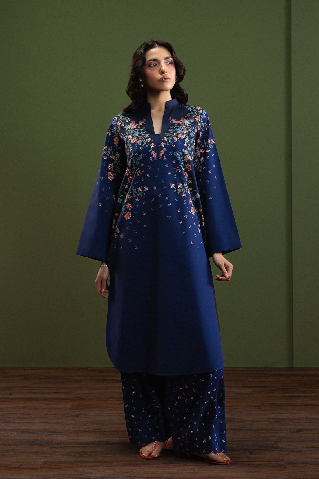 Model wearing Afrozeh Nocturnal Blue shirt & trouser set