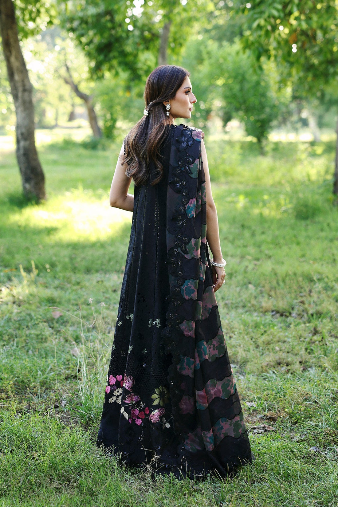 Model wearing Afrozeh Auravie black shirt & trouser set