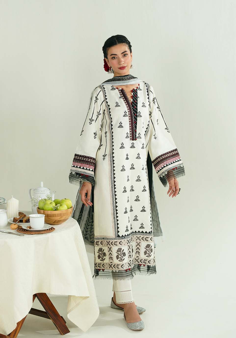 Zarqash | Nazakat Ready to Wear | NOOR-E-SIYAH