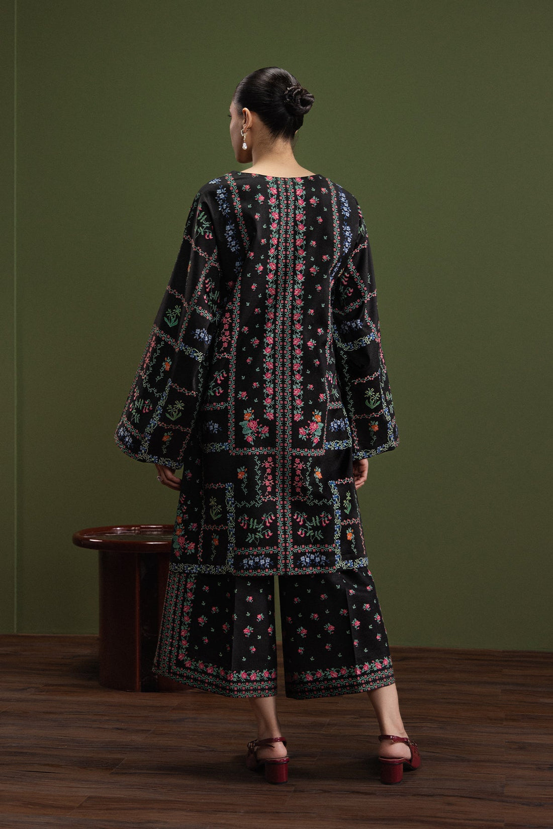 Model wearing Afrozeh Day Dream Ink shirt & trouser set