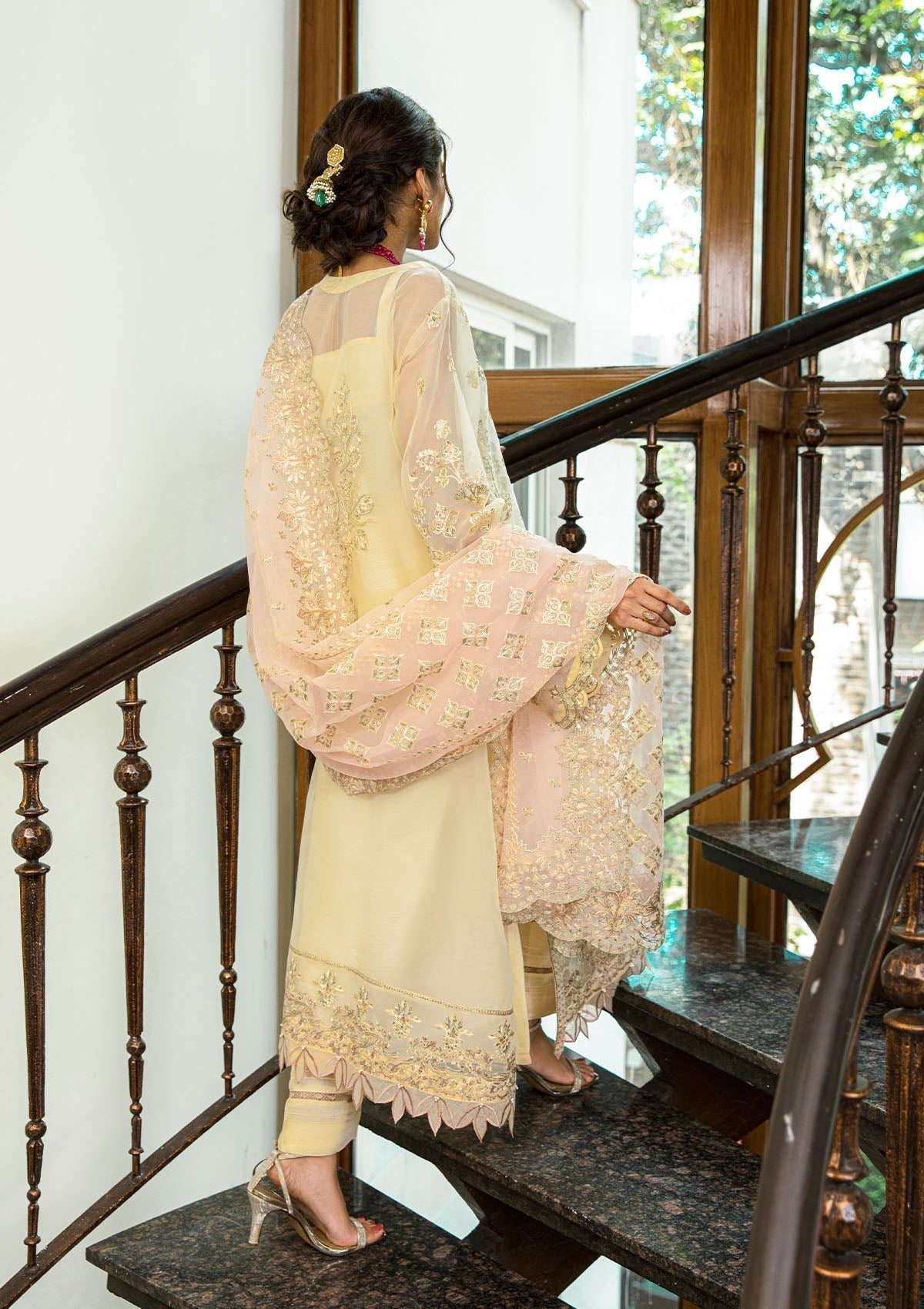 AIK-GLOSSIER - LOOK 09 - House Of Hania