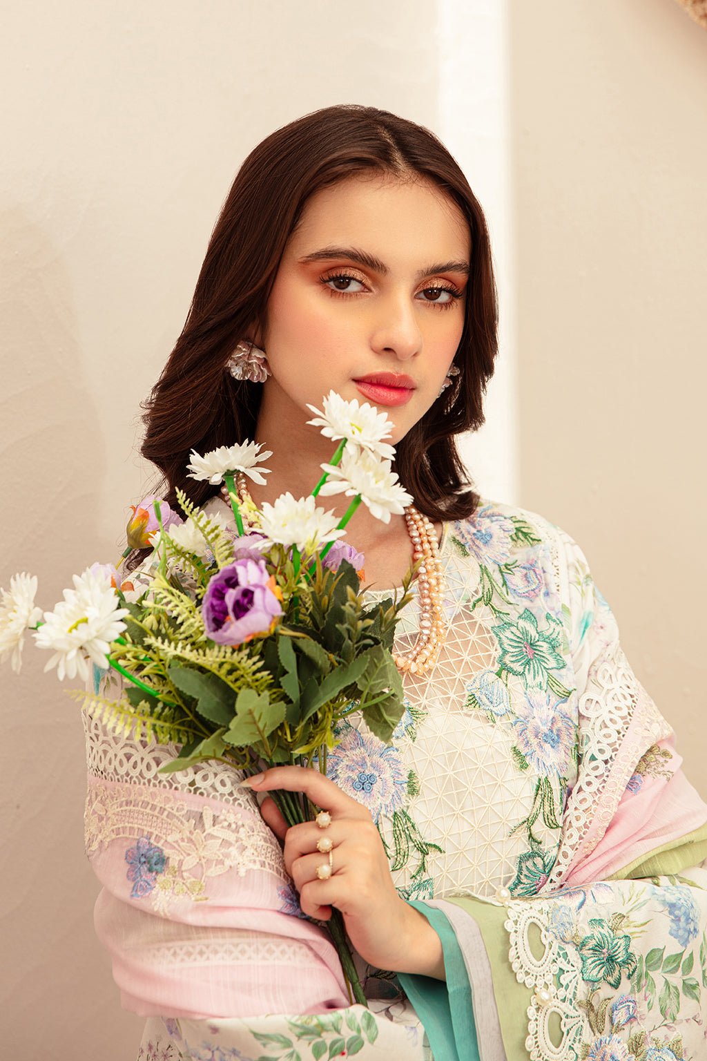 AJR Couture | Alif Affordable Lawn 24 | GLEAM - House Of Hania
