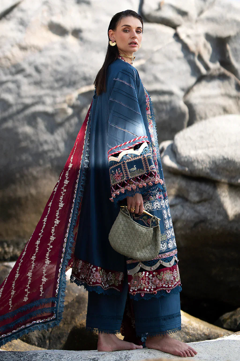 AJR Couture | Alif Signature Luxury Lawn 24 | Ayra - House Of Hania