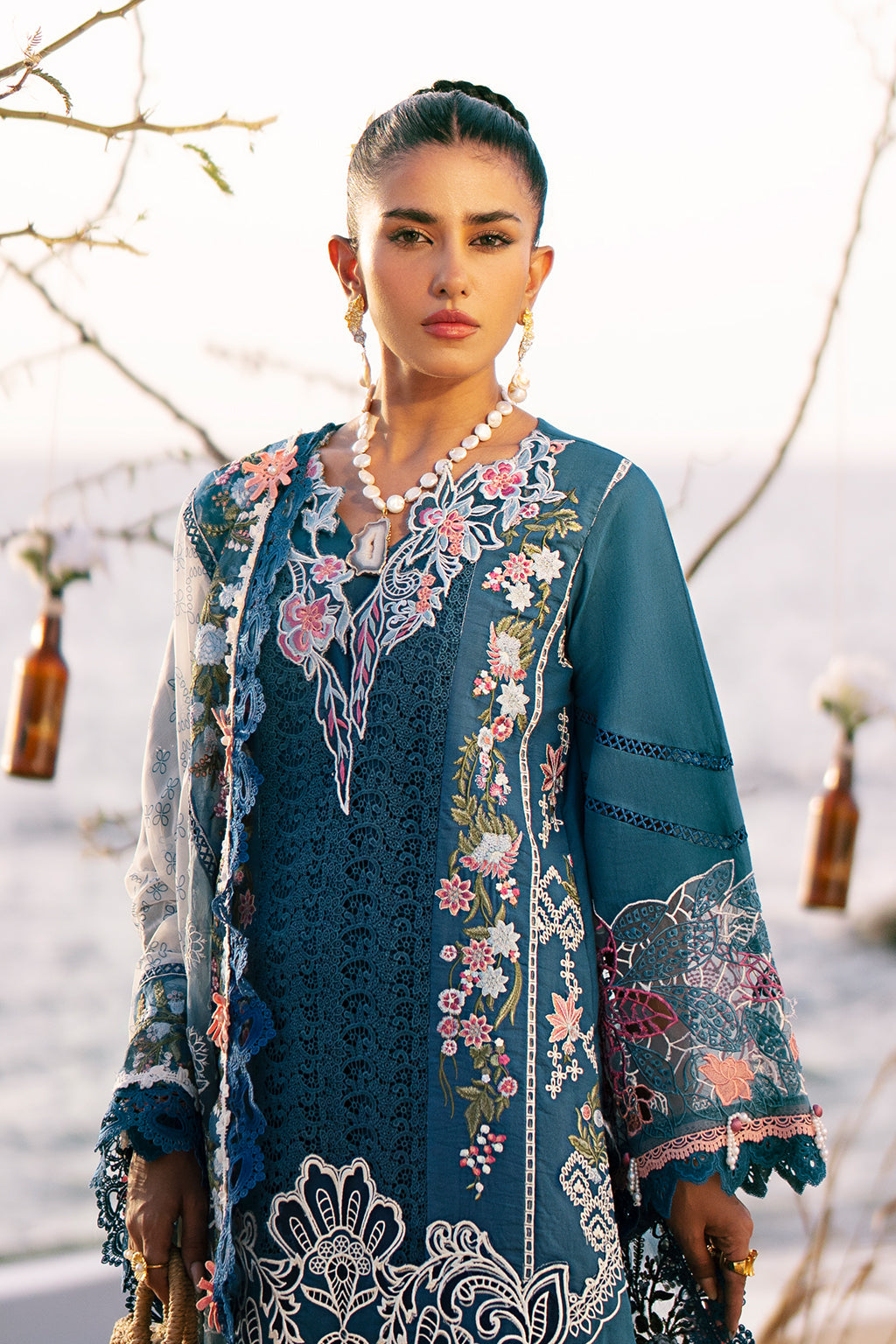 AJR Couture | Dastan Luxury Lawn 25 | Aura - House Of Hania