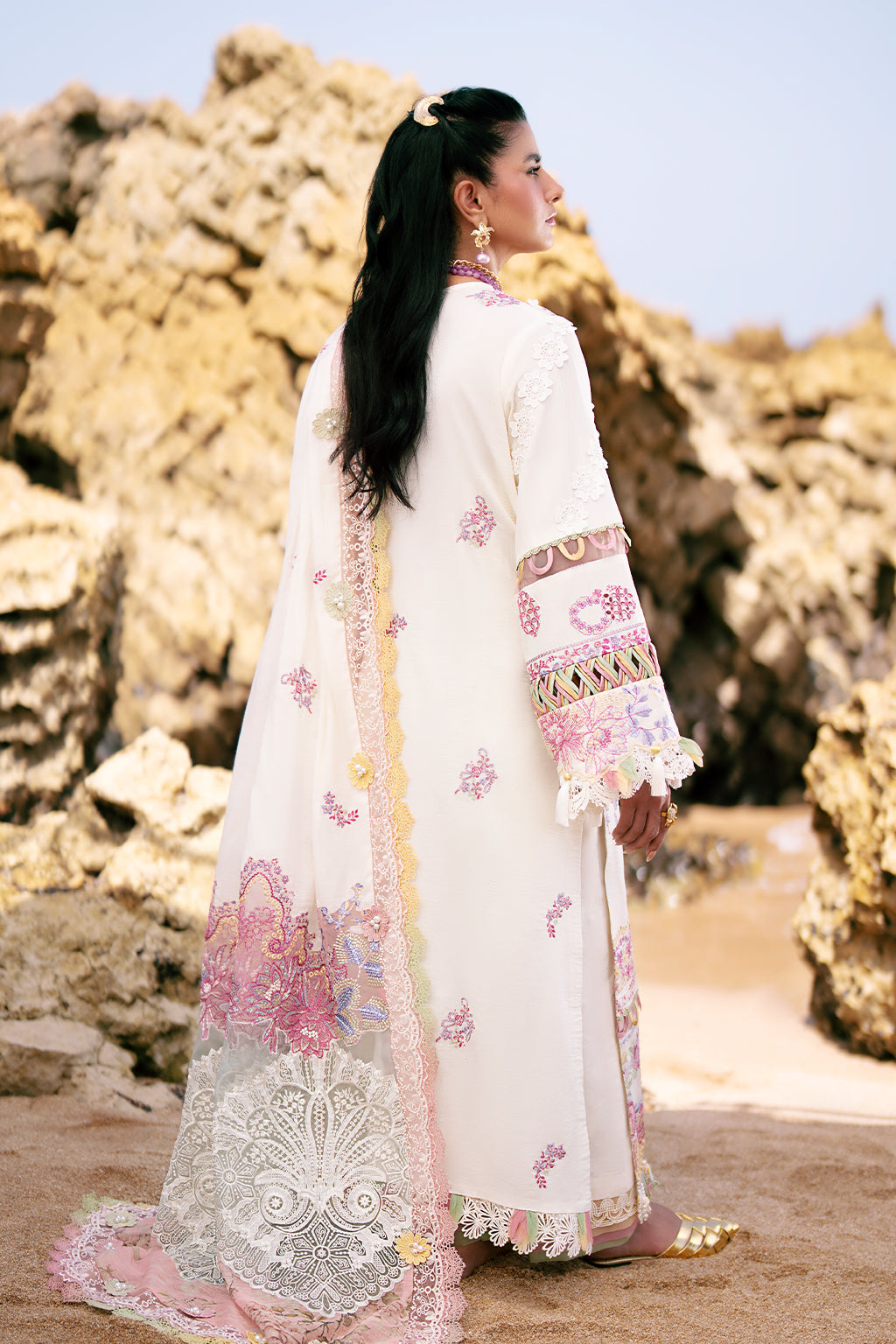 AJR Couture | Dastan Luxury Lawn 25 | Muse - House Of Hania