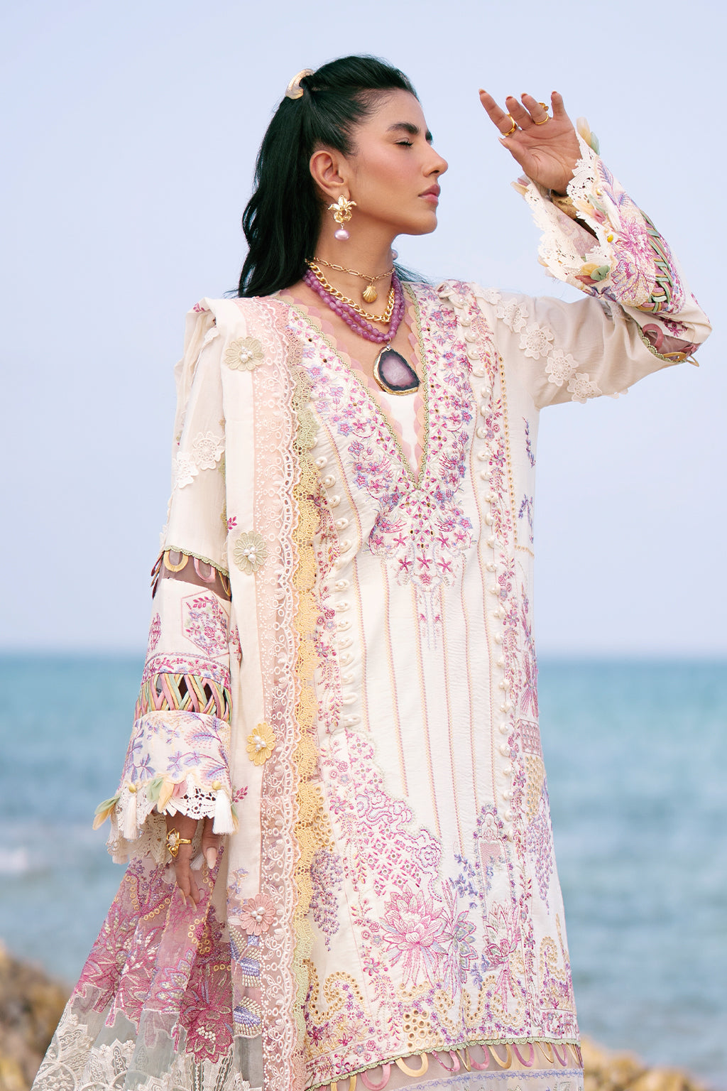 AJR Couture | Dastan Luxury Lawn 25 | Muse - House Of Hania