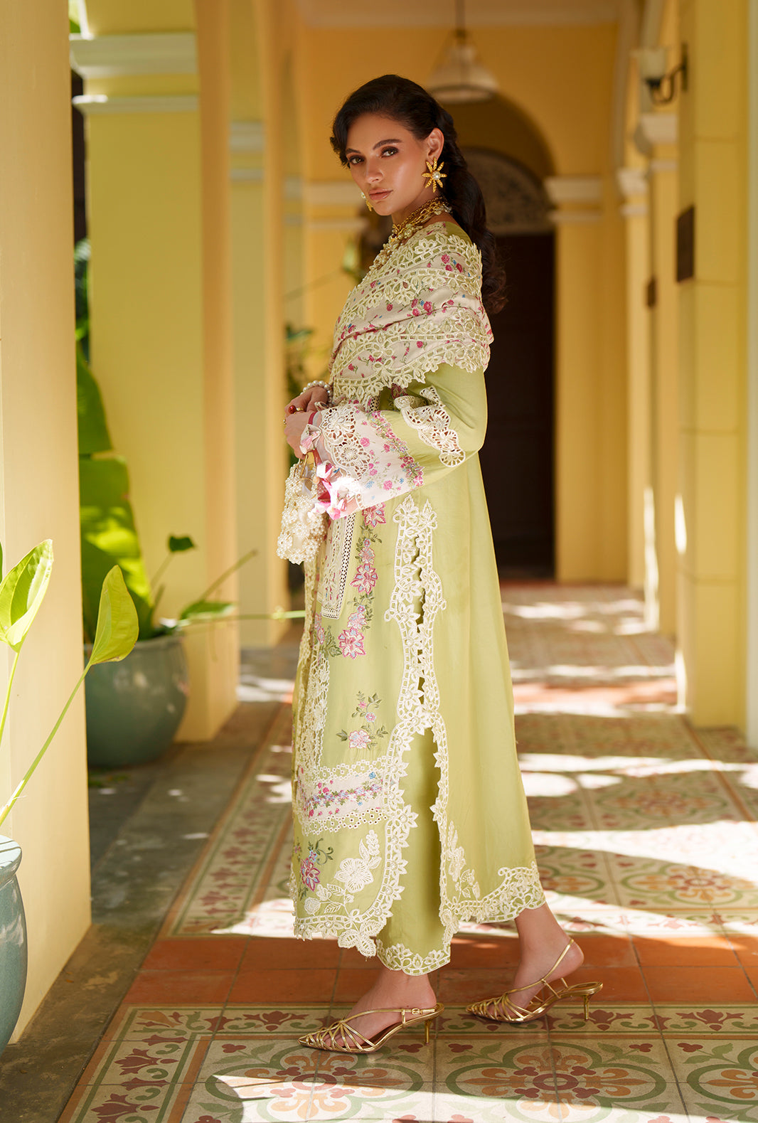 AJR Couture | Evara Luxury Lawn | Alira - House Of Hania