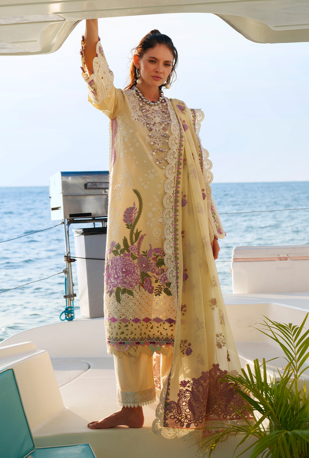 AJR Couture | Evara Luxury Lawn | Faria - House Of Hania