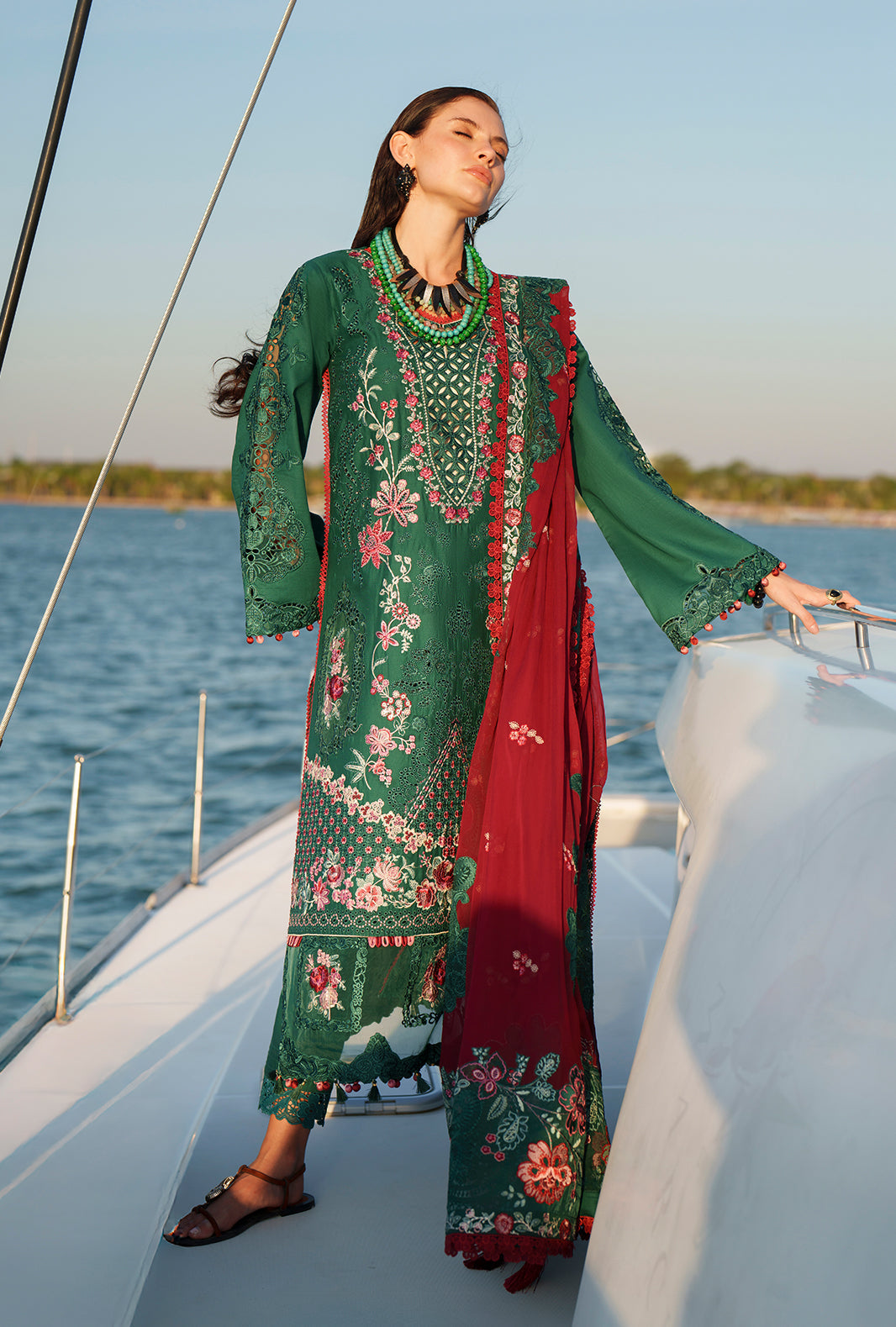 AJR Couture | Evara Luxury Lawn | Yara - House Of Hania
