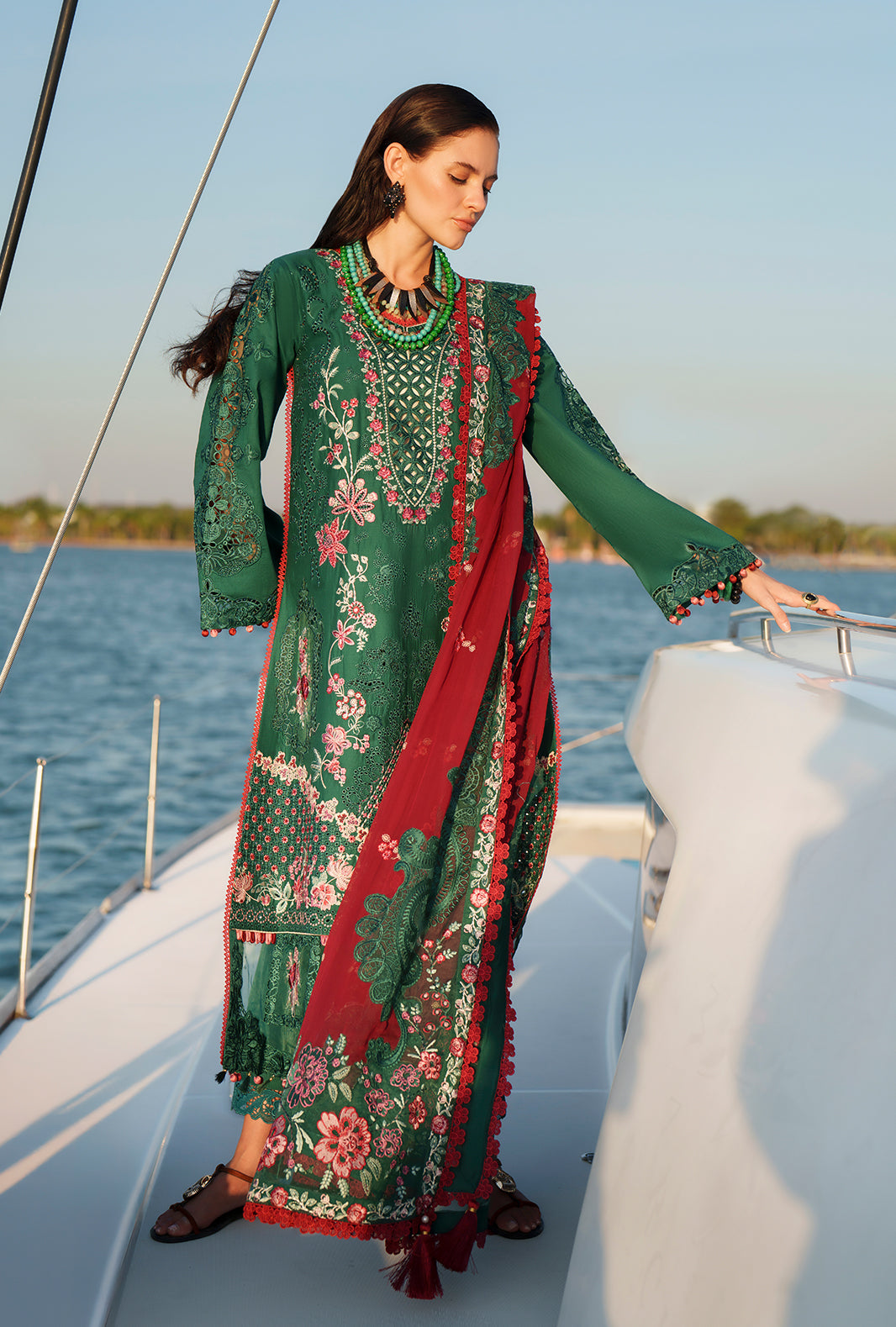 AJR Couture | Evara Luxury Lawn | Yara - House Of Hania