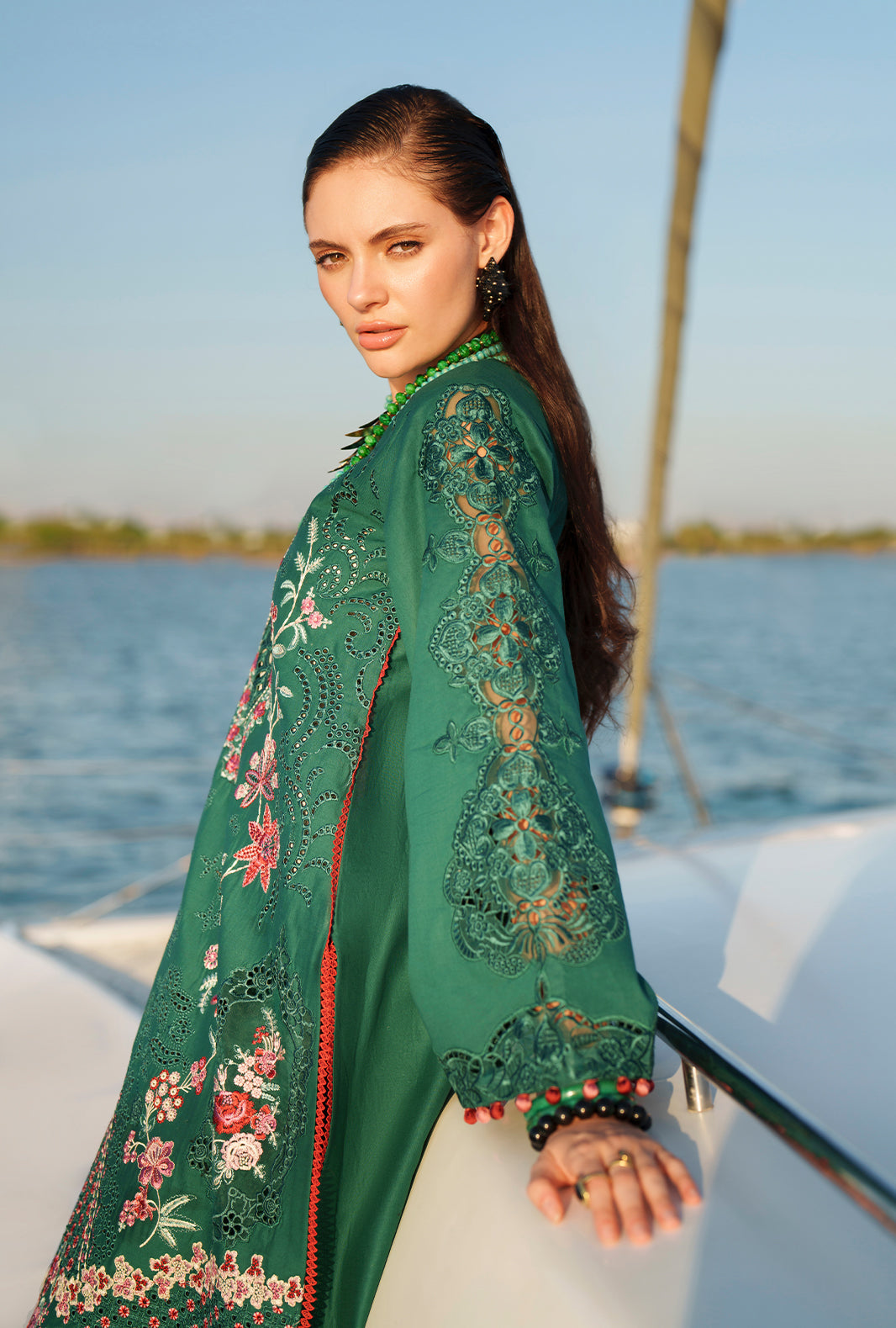 AJR Couture | Evara Luxury Lawn | Yara - House Of Hania