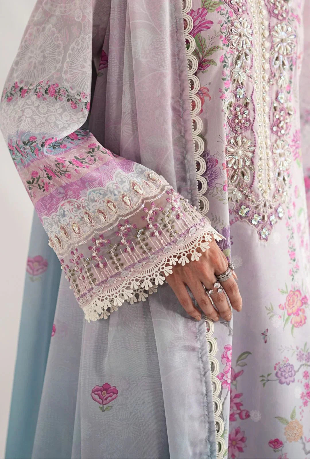 AJR couture | Garden Whisper | FLORIS - House Of Hania