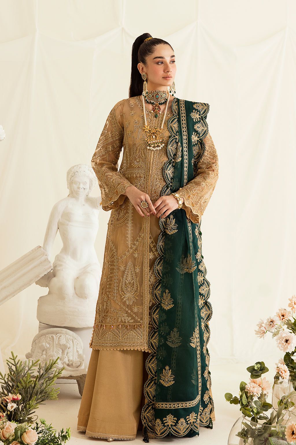 AYZEL | Clovera - House Of Hania