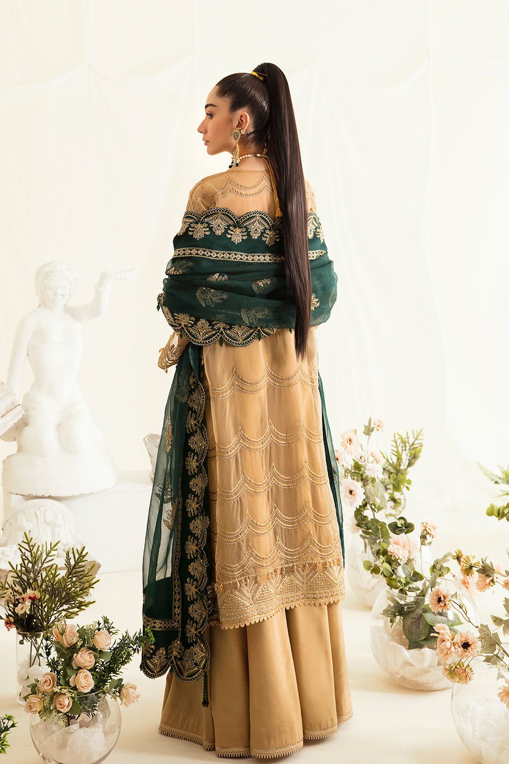 AYZEL | Clovera - House Of Hania
