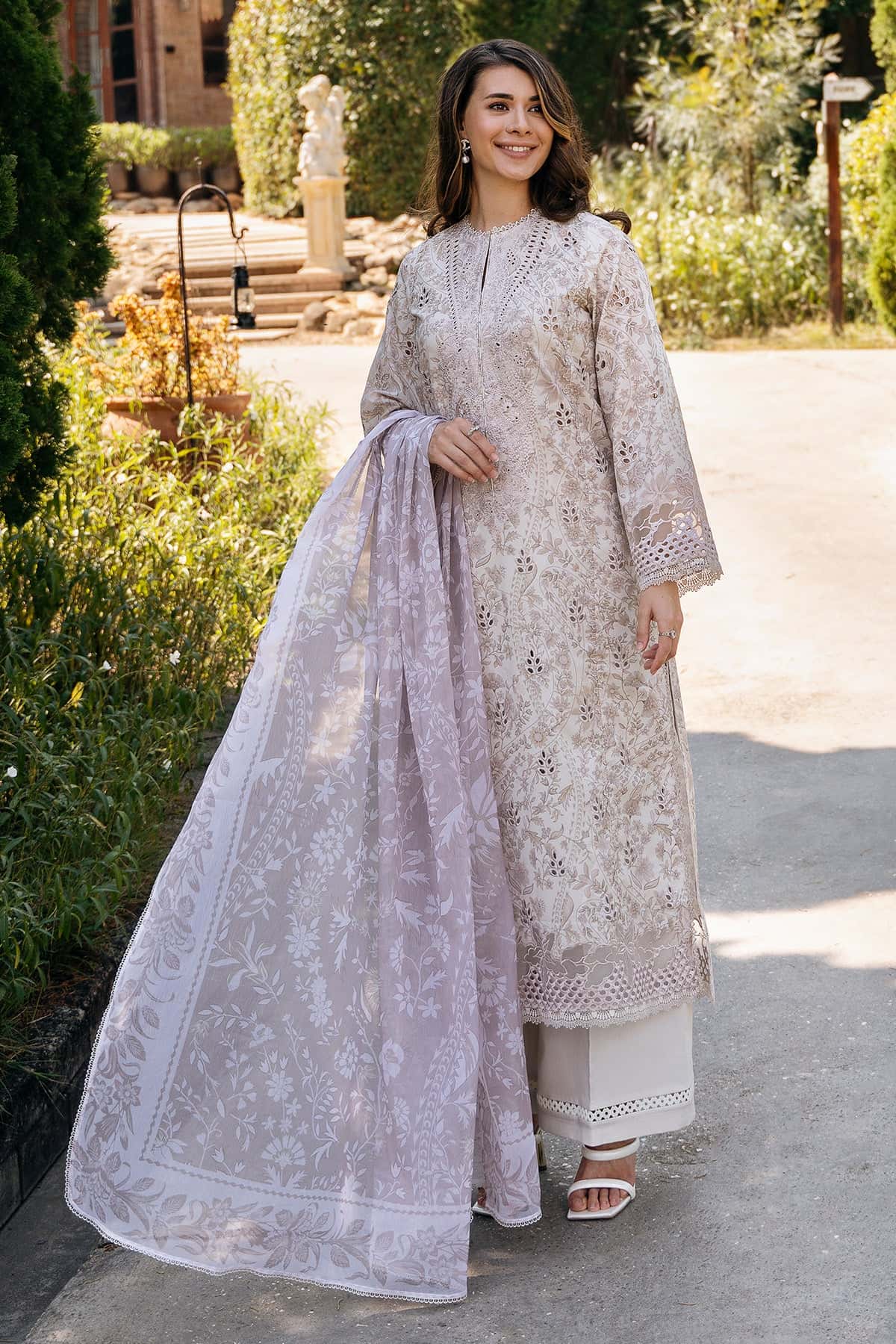 Afrozeh | Damask The Holiday Edit 25 | Lunetta A - House Of Hania