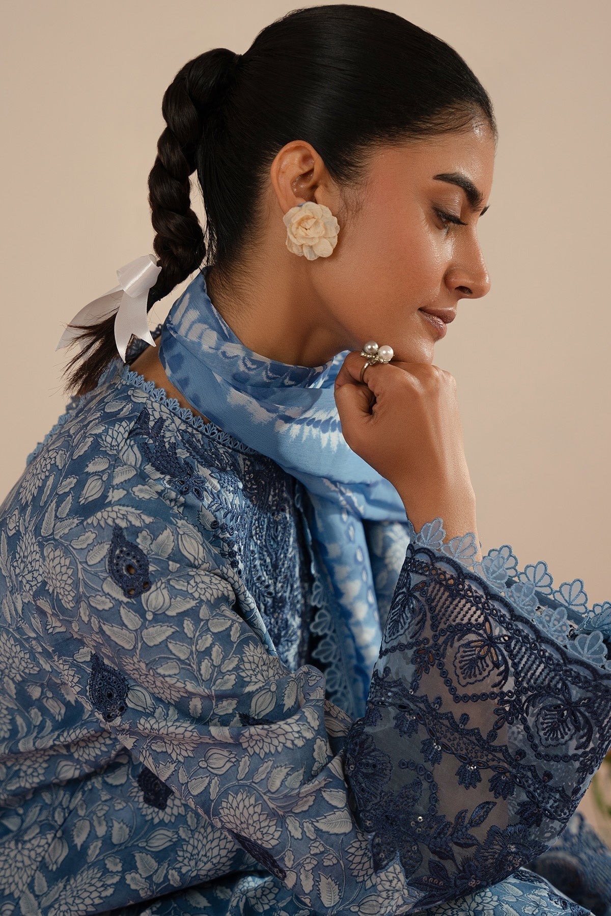 Afrozeh | Floral Charm 25 | Kalina - House Of Hania