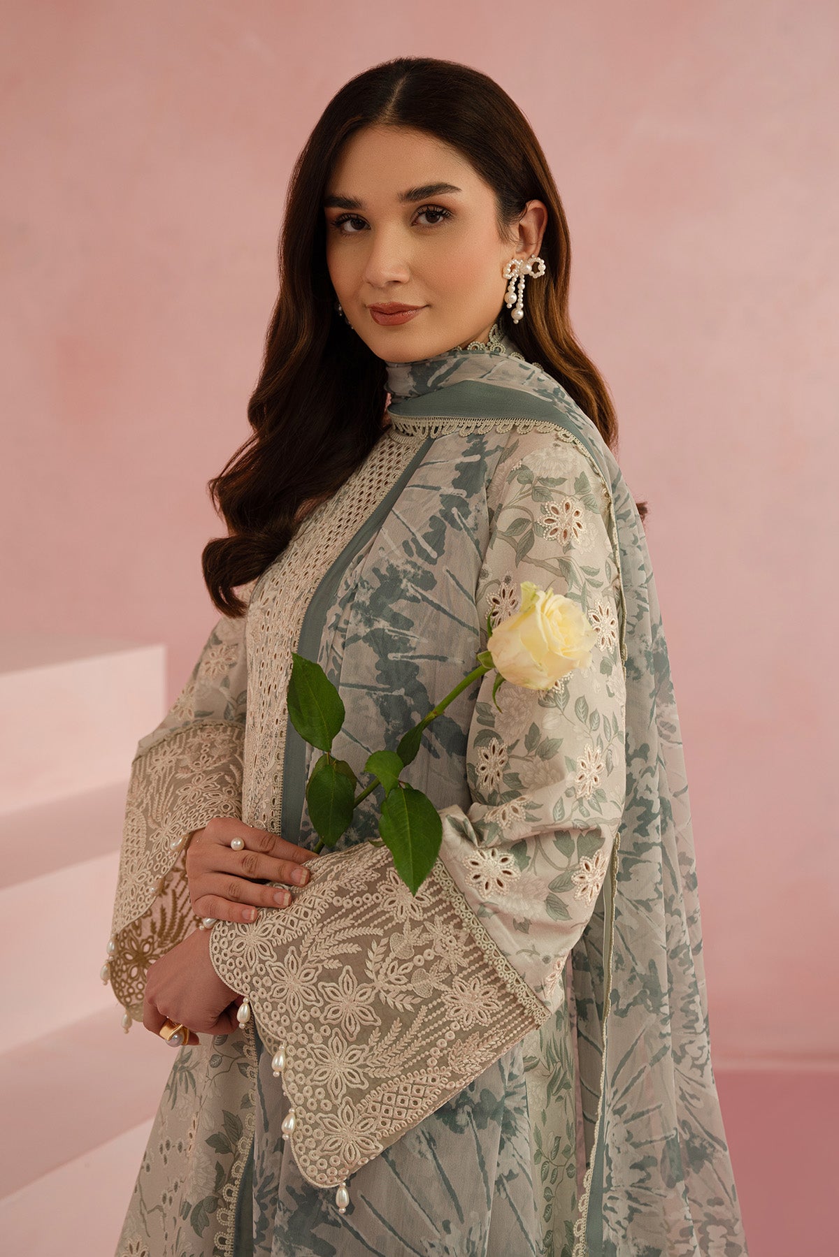 Afrozeh | Floral Charm 25 | Kylon - House Of Hania
