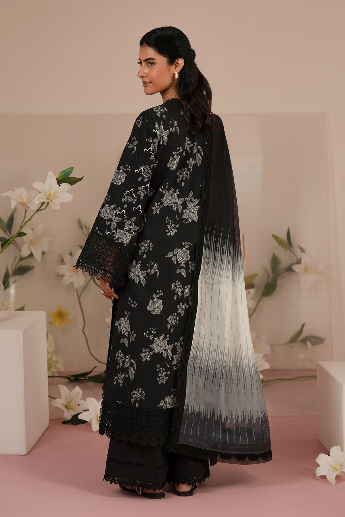Afrozeh | Floral Charm 25 | Lupine - House Of Hania