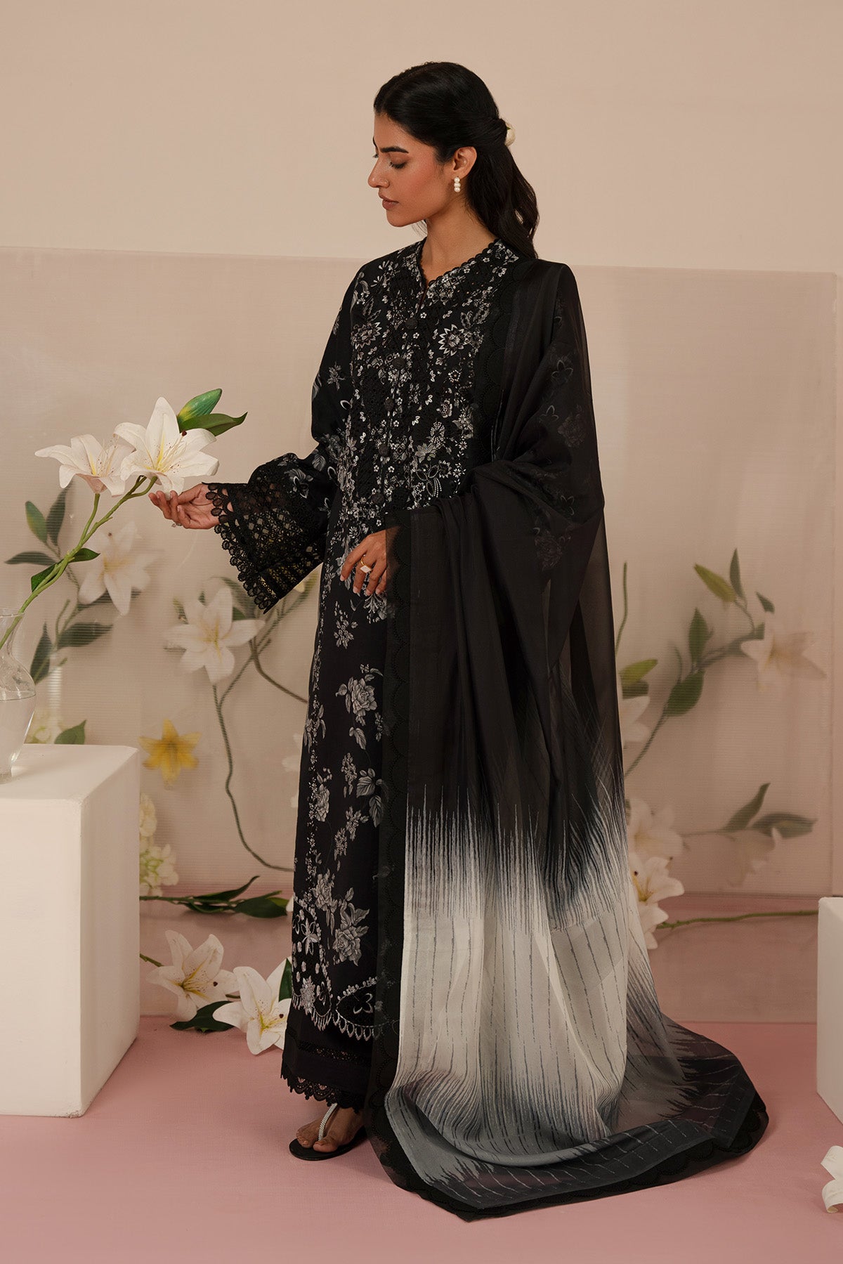 Afrozeh | Floral Charm 25 | Lupine - House Of Hania