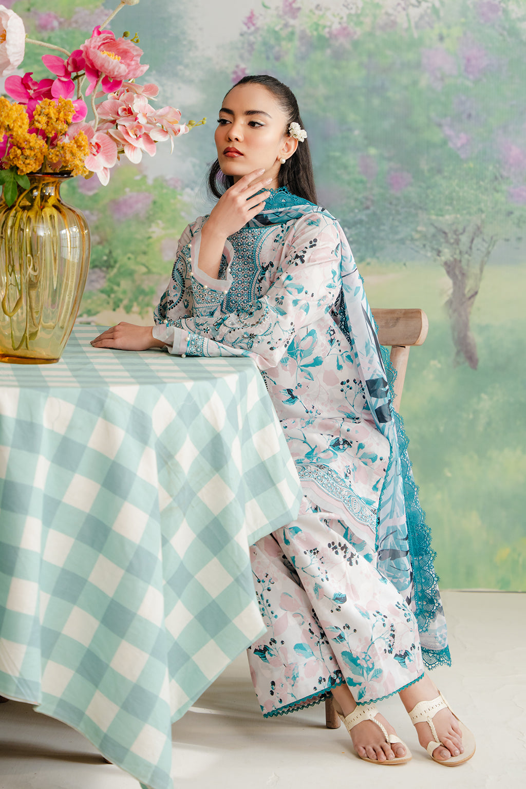 Afrozeh | The Floral Charm | Cashmere - House Of Hania