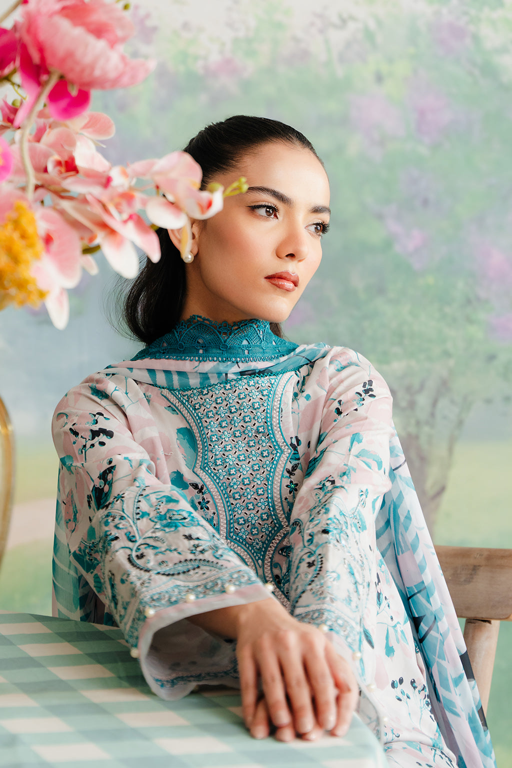 Afrozeh | The Floral Charm | Cashmere - House Of Hania