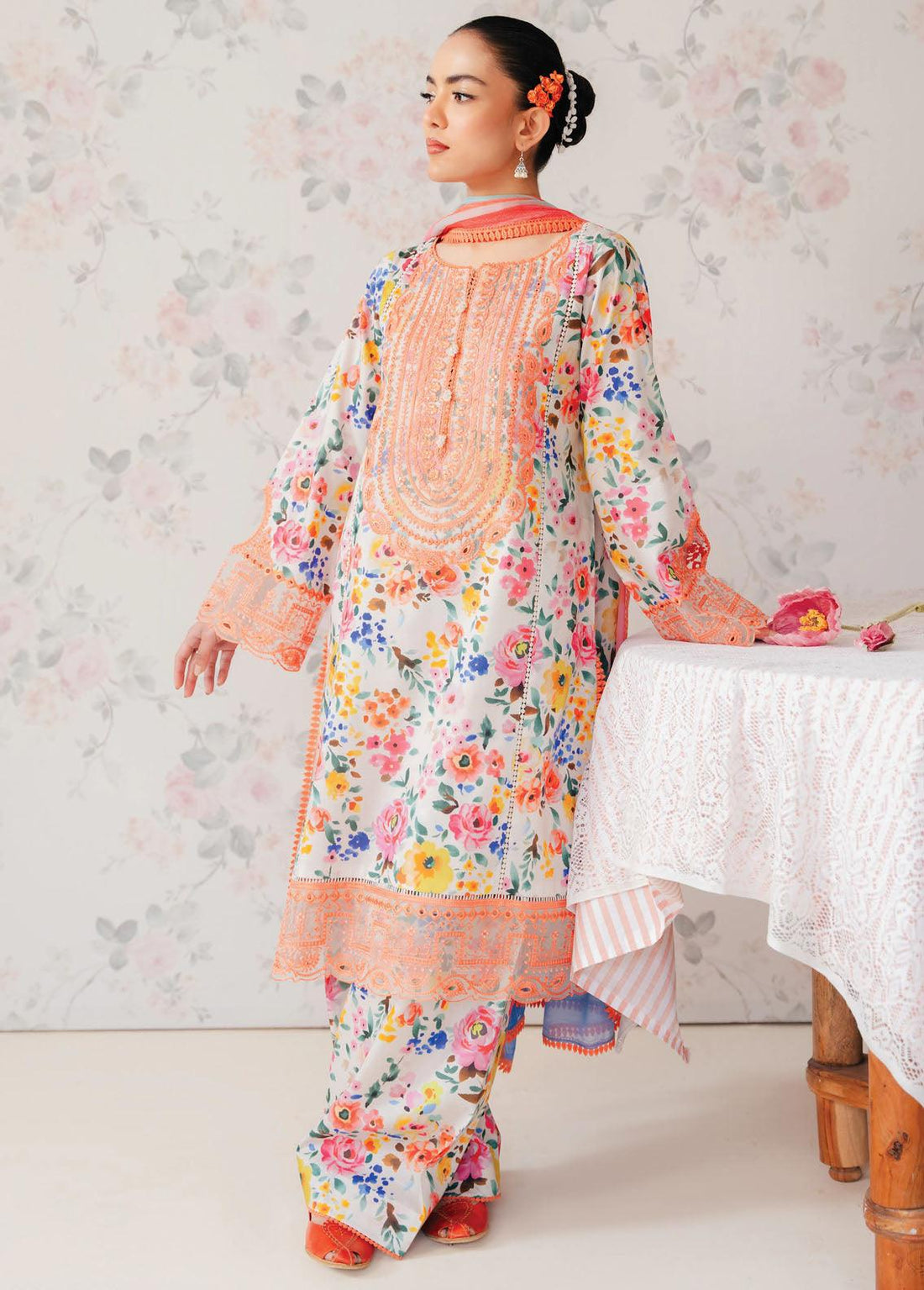 Afrozeh The Floral Charm Embroidered Lawn 3Pc Suit AL-24-V1-06 - House Of Hania