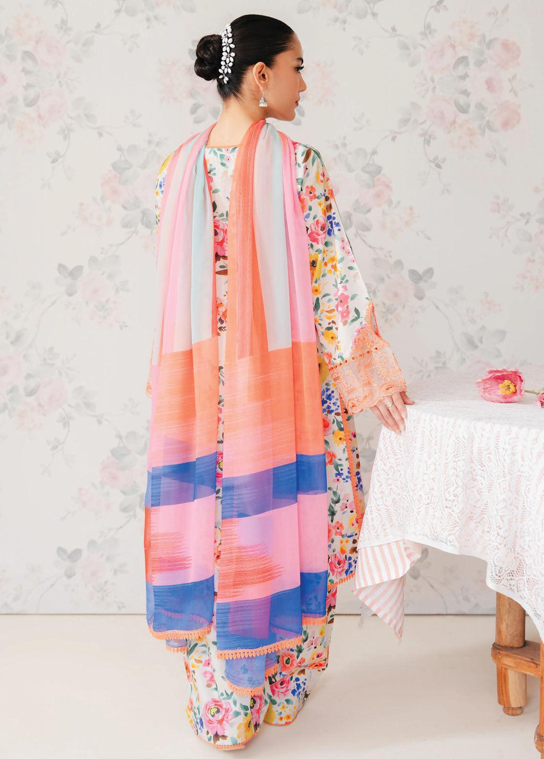 Afrozeh The Floral Charm Embroidered Lawn 3Pc Suit AL-24-V1-06 - House Of Hania