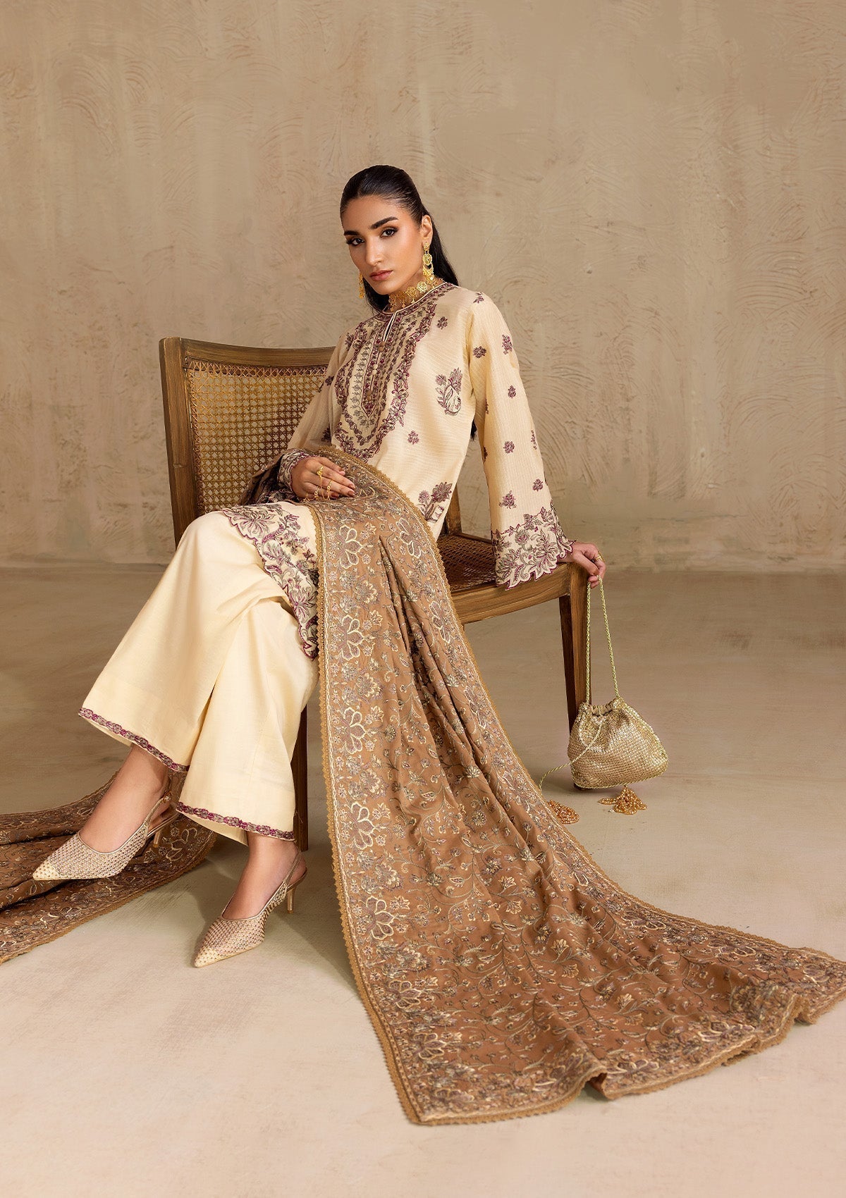 Aik Atelier | RTW 25 | LOOK 01 - House Of Hania