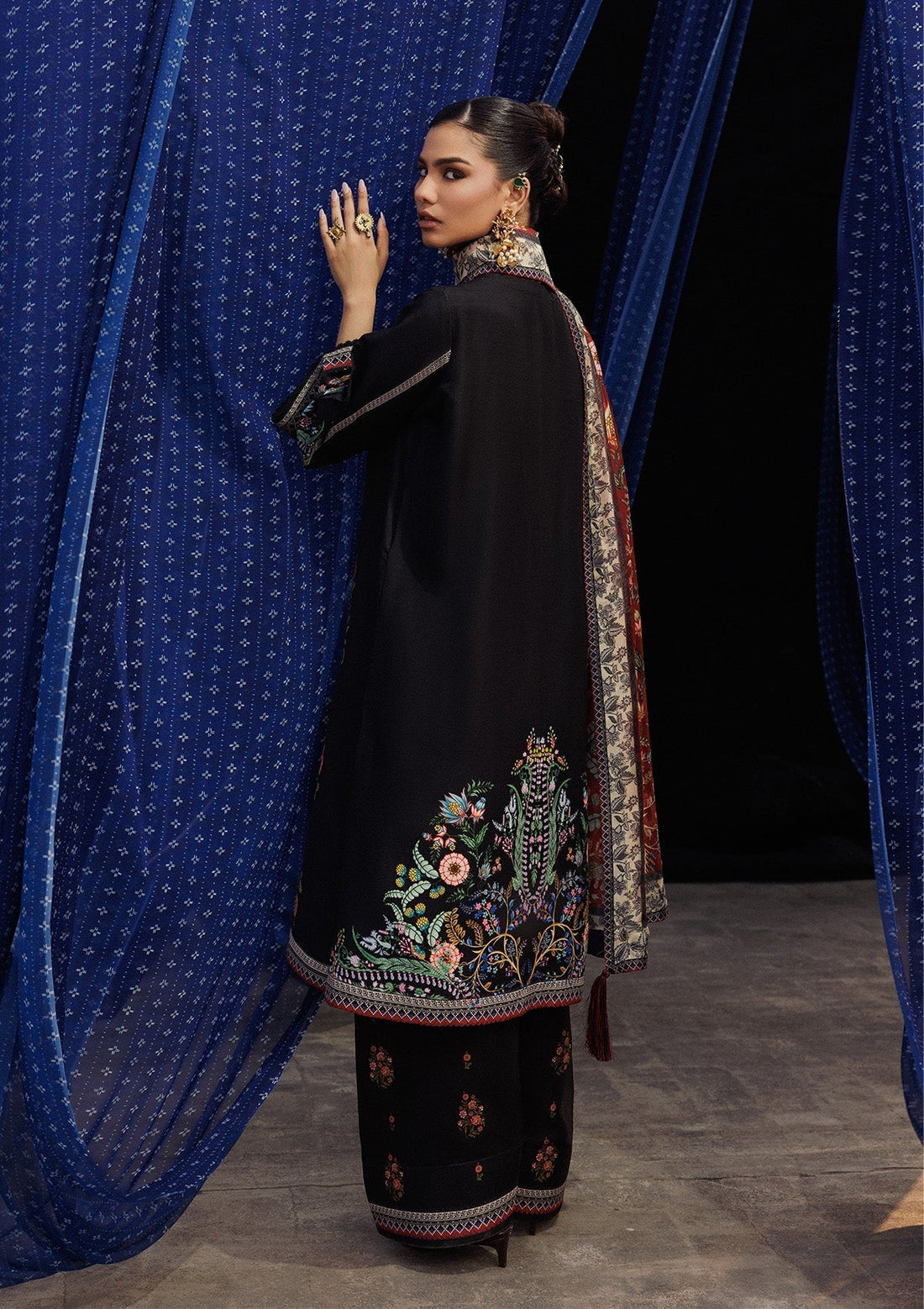 Aik Atelier | Roz Khaddar | AIK ROZ '25 D2 - LOOK 01 - House Of Hania