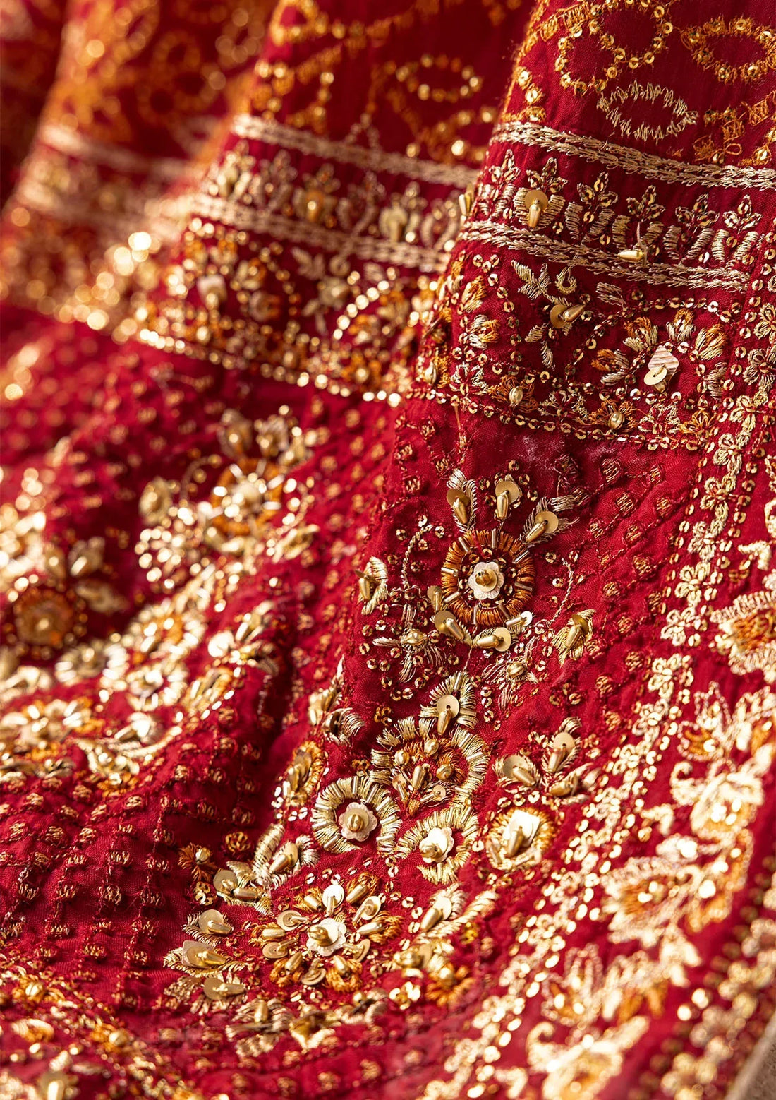Aik Atelier | WEDDING FESTIVE ’25 VOL. 2 | RED MEDIUM SILK SHAWL - House Of Hania