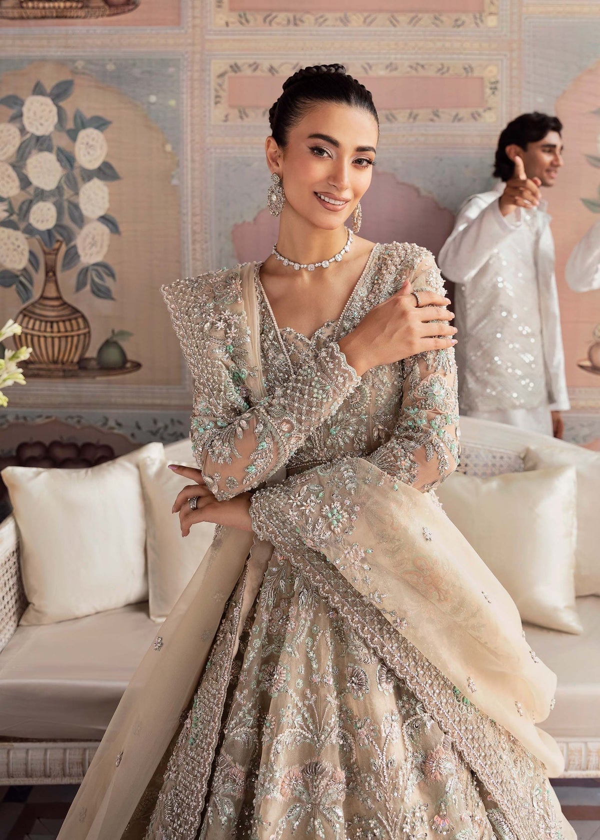 Akbar Aslam MOONSTONE dupatta border detail
