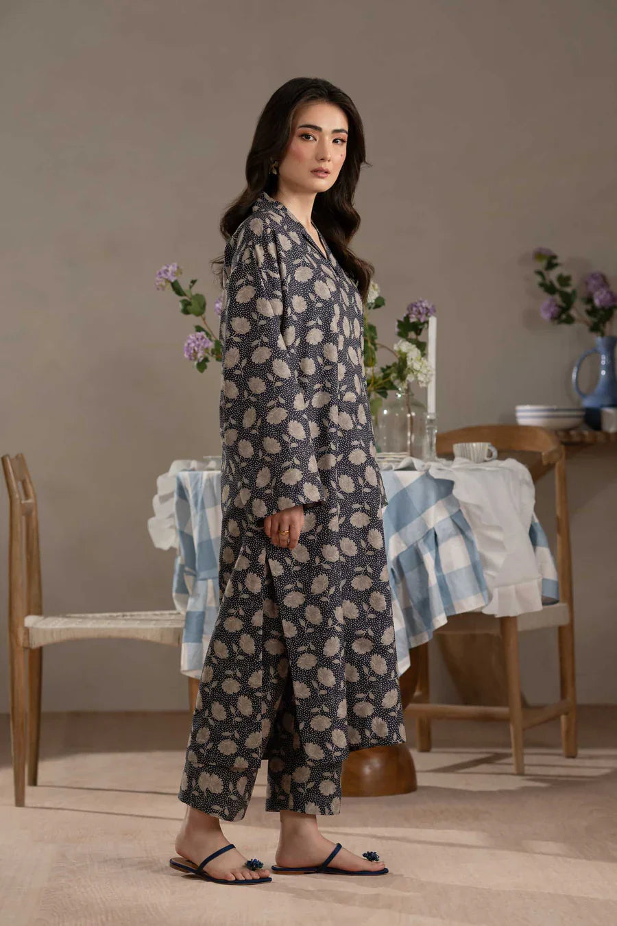 Model wearing Akbar Aslam Fenlia long shirt & trousers co-ord
