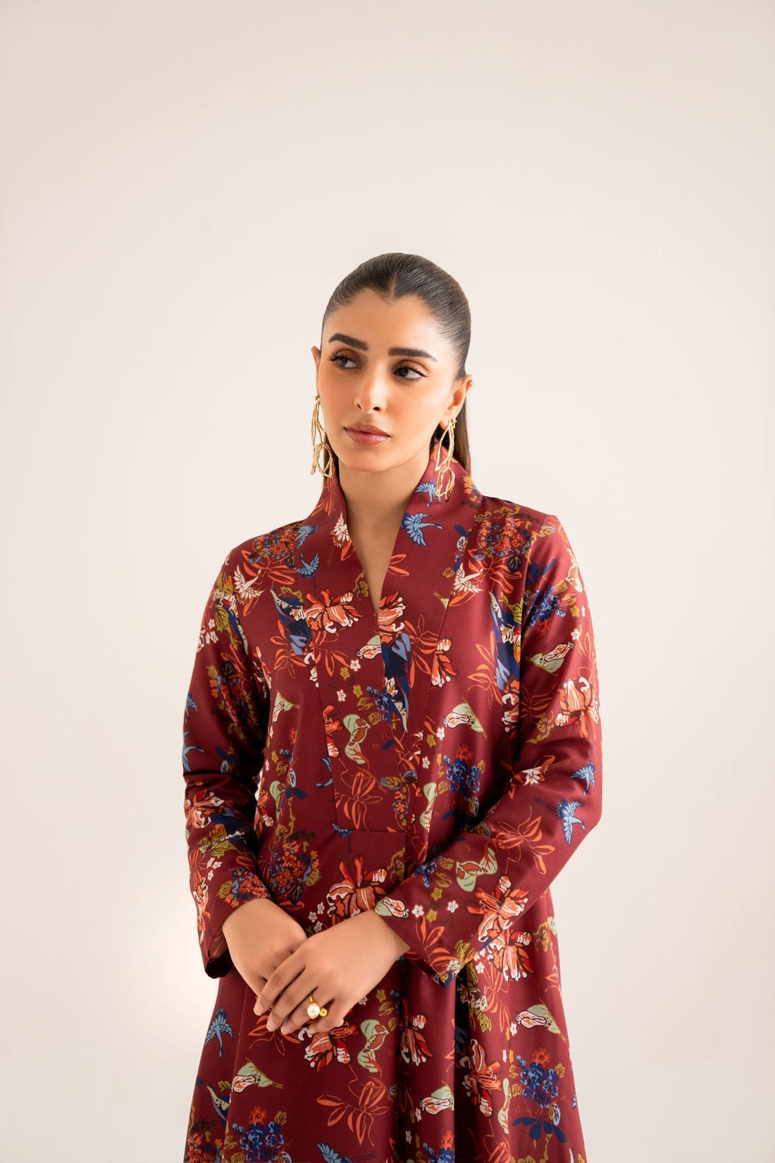 Model wearing Akbar Aslam Danozil long shirt & trousers co-ord