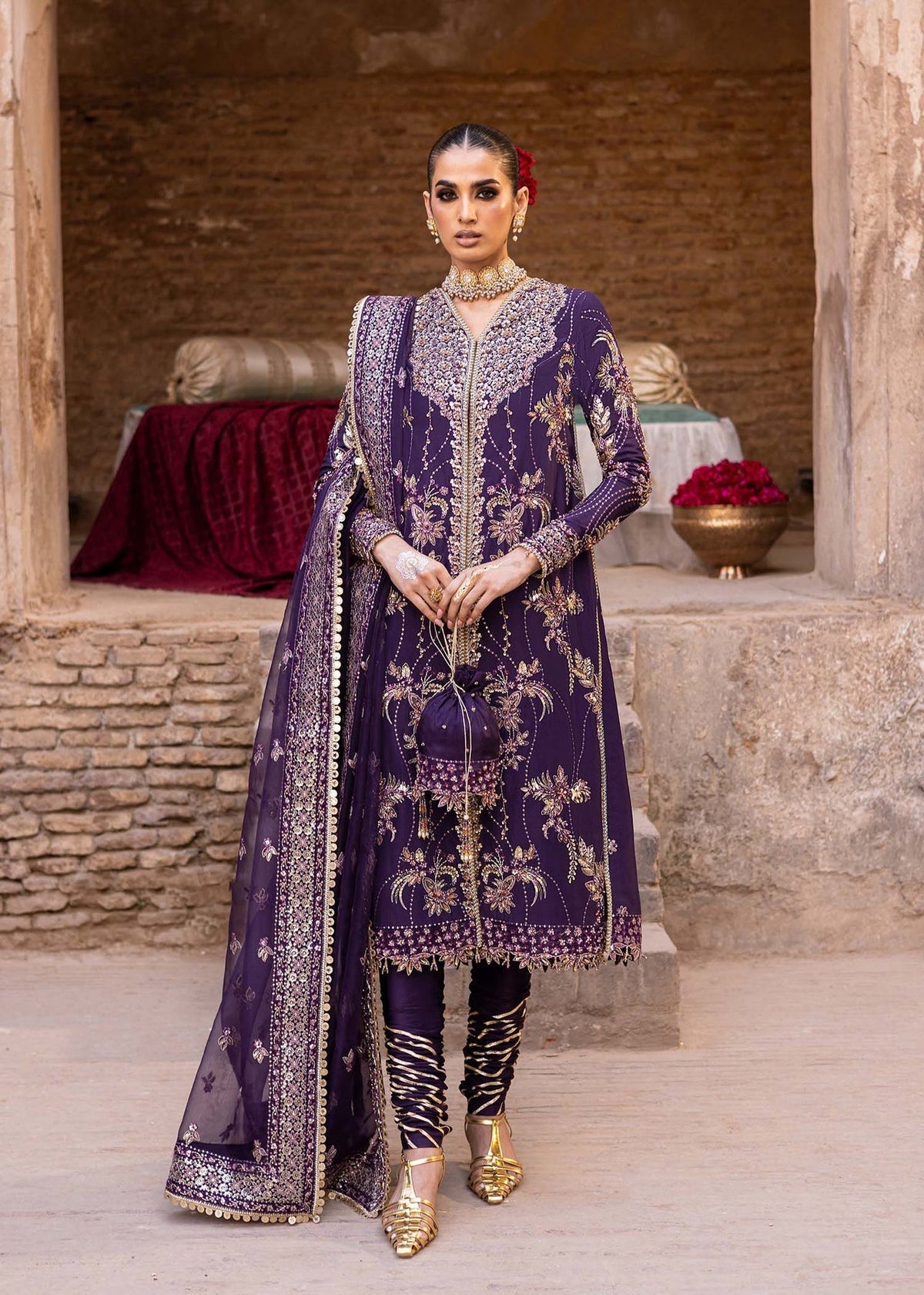 Model wearing Akbar Aslam Haniye embroidered shirt & trousers with dupatta