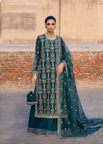 Model wearing Akbar Aslam Nazgul shirt & trousers with dupatta